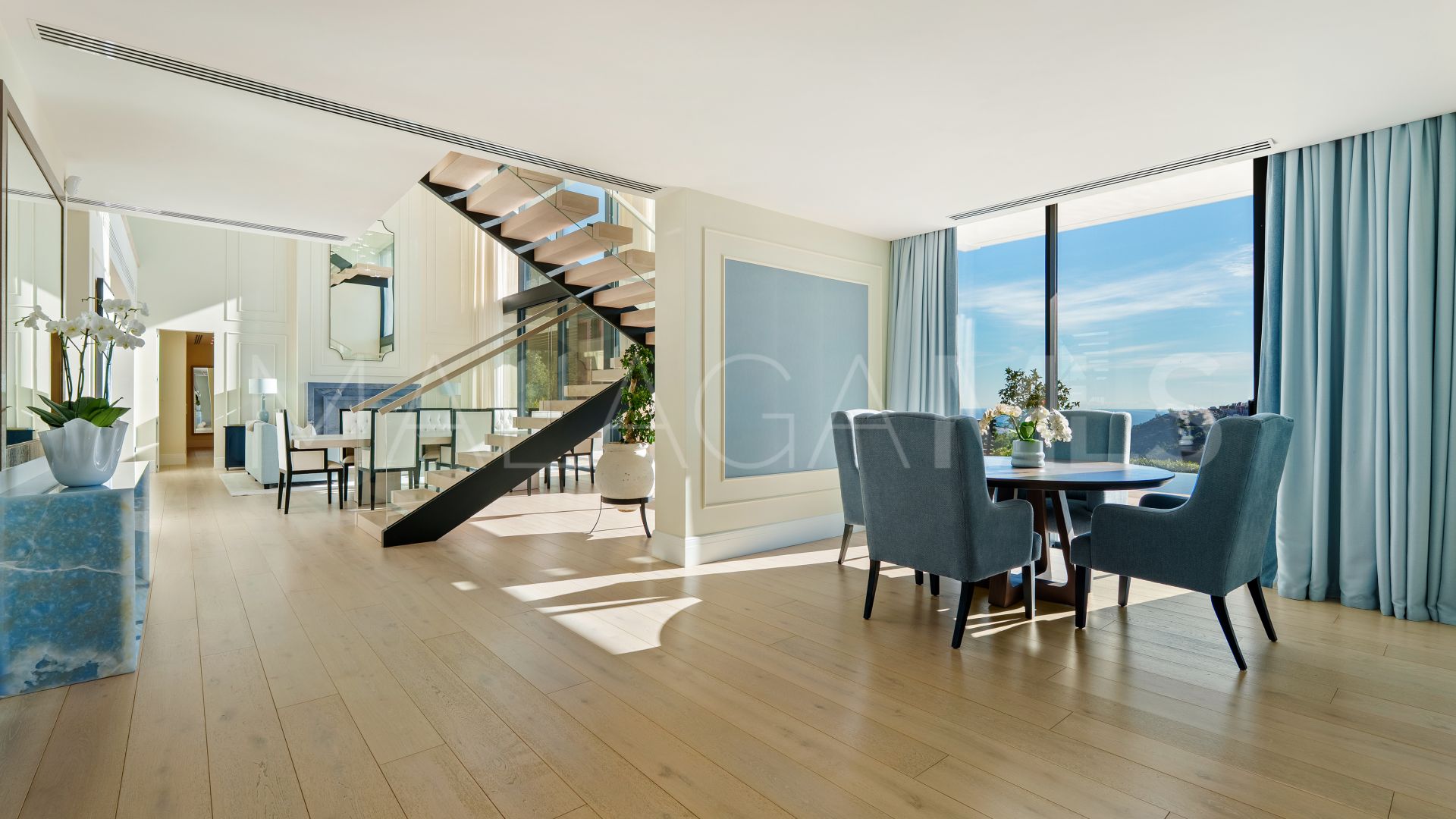 El Madroñal villa for sale