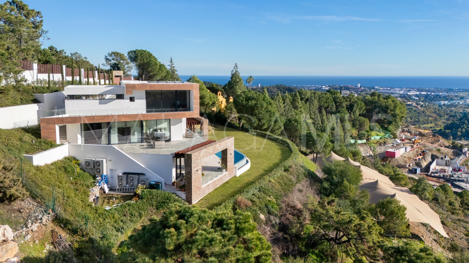 El Madroñal villa for sale