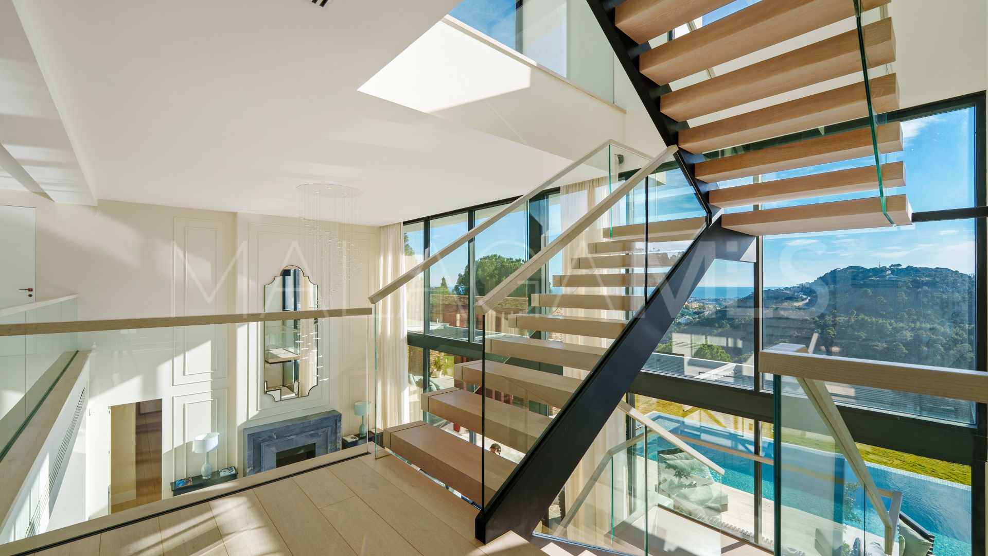 El Madroñal villa for sale