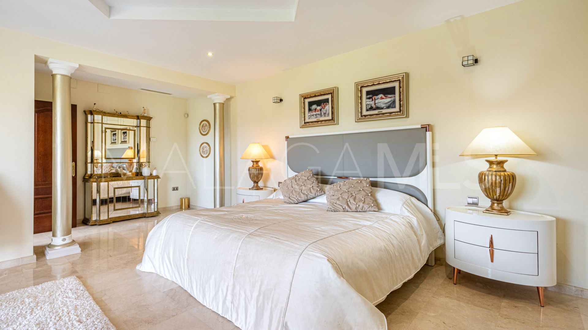 Villa for sale in La Cala Golf Resort