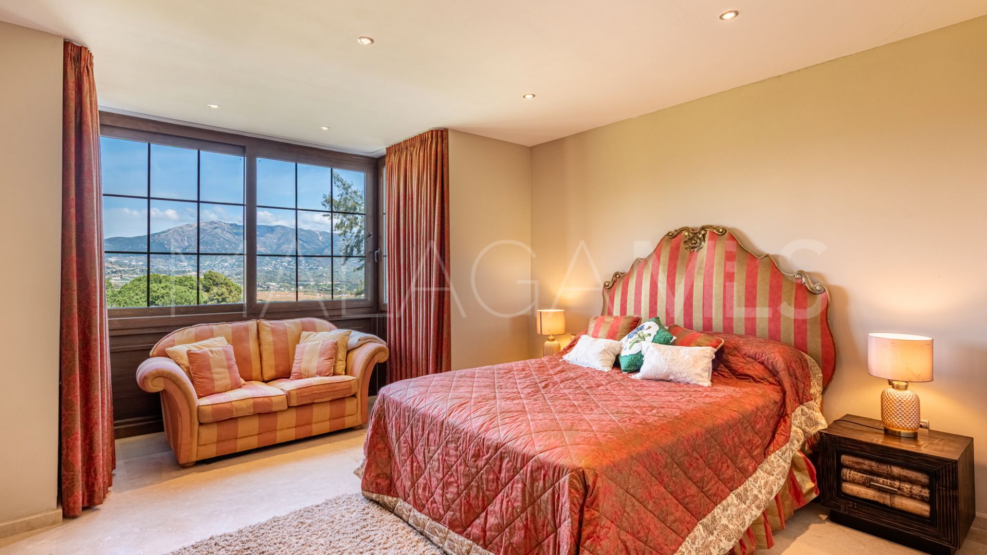 Villa for sale in La Cala Golf Resort