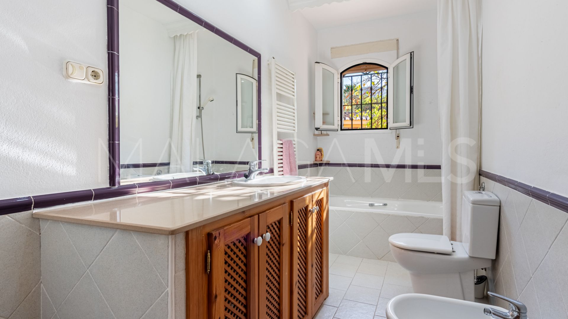 Villa for sale in Alhaurin de la Torre