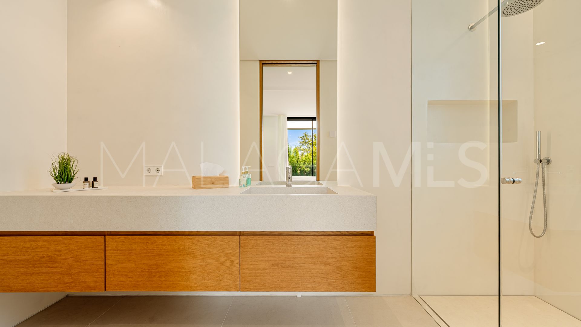 Guadalmina Alta, villa for sale with 6 bedrooms