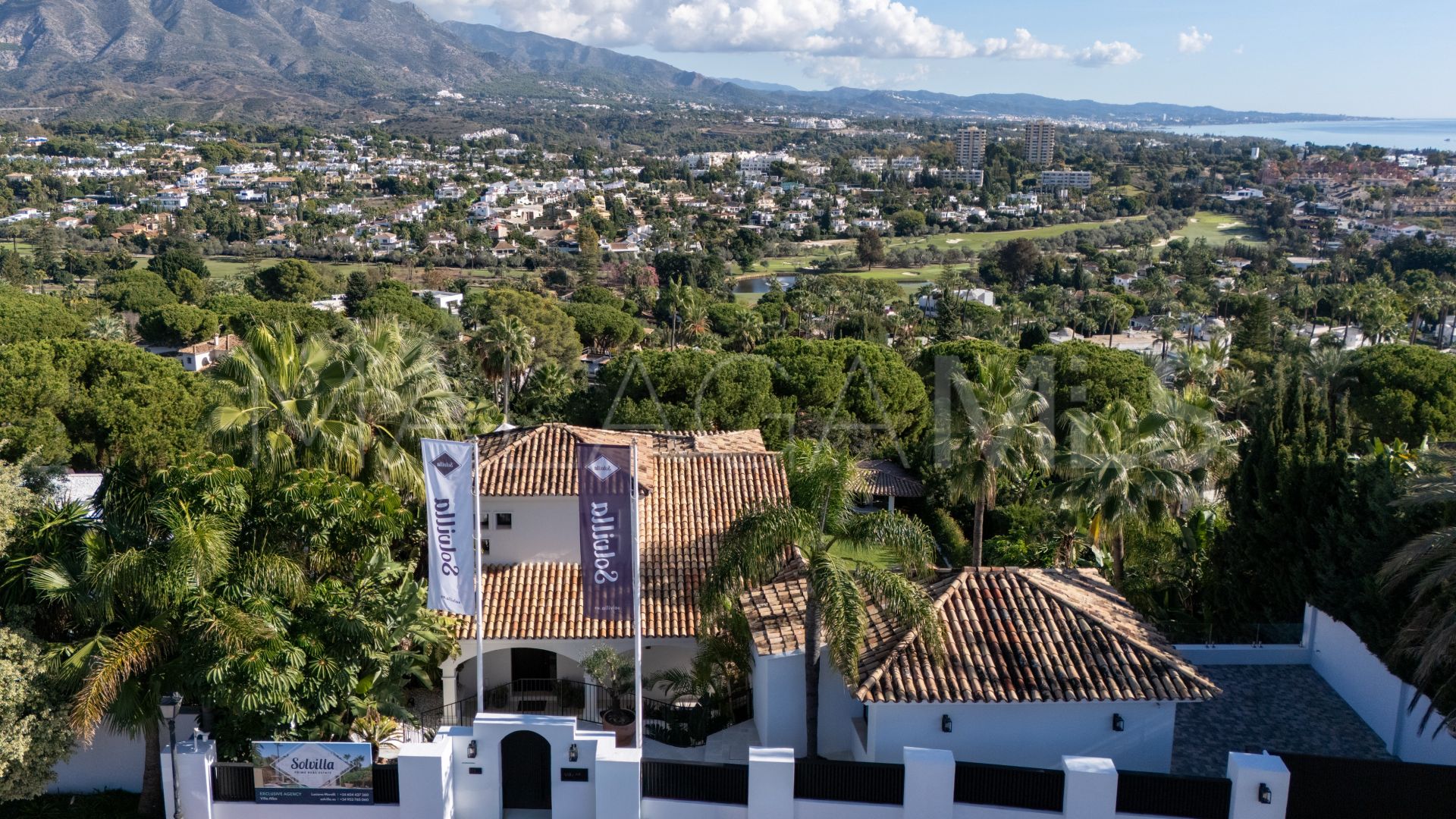 For sale villa in Nueva Andalucia