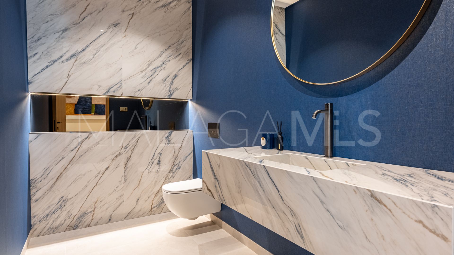 Villa for sale in Las Brisas