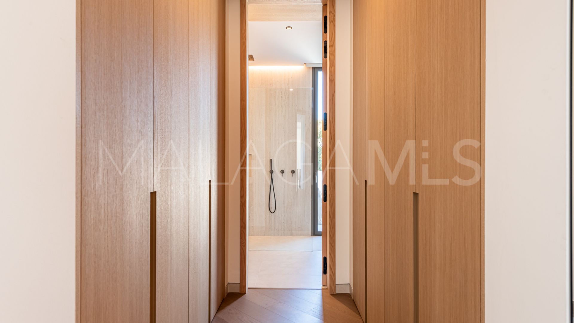 Villa for sale in Las Brisas