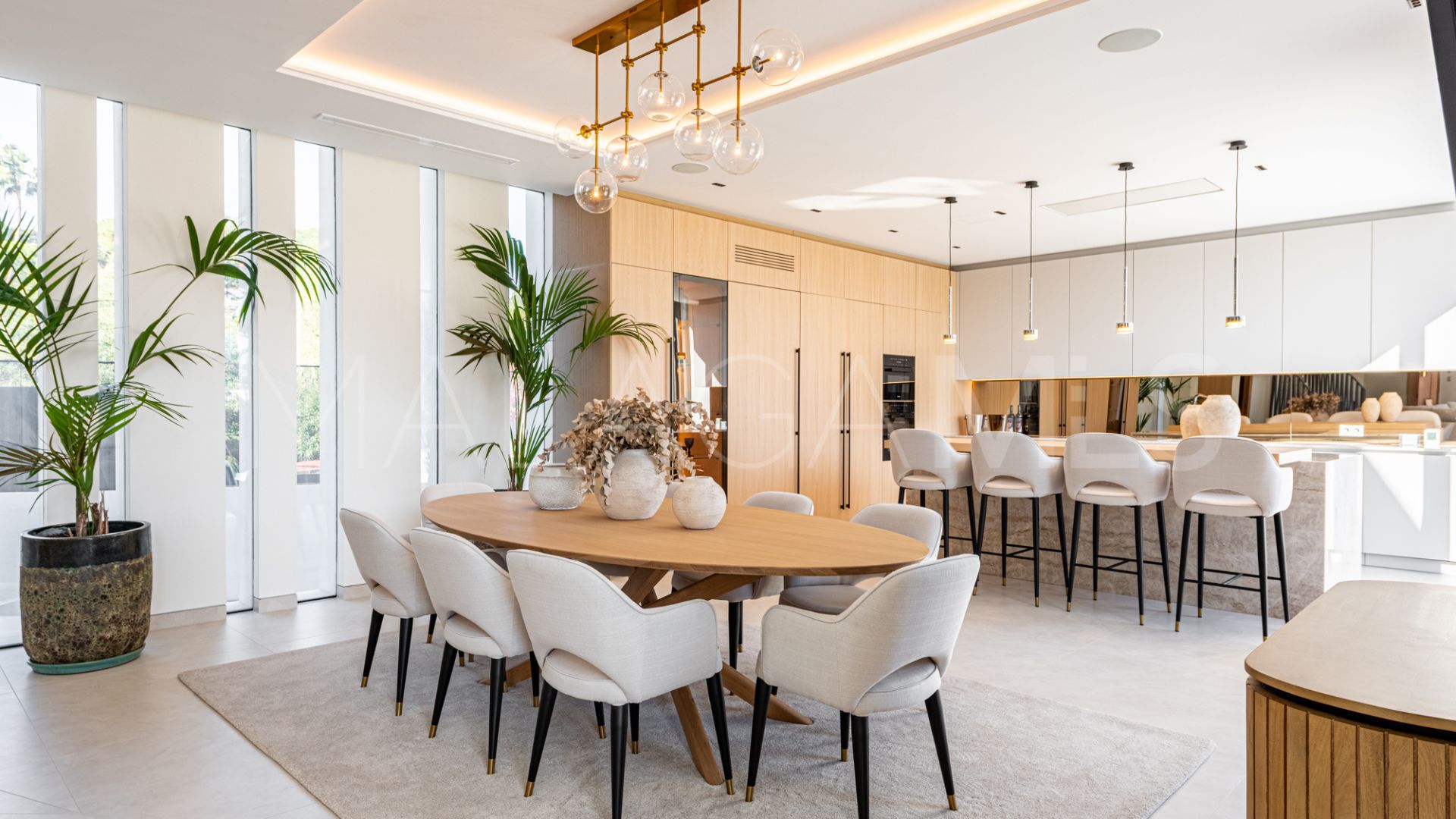 Villa for sale in Las Brisas