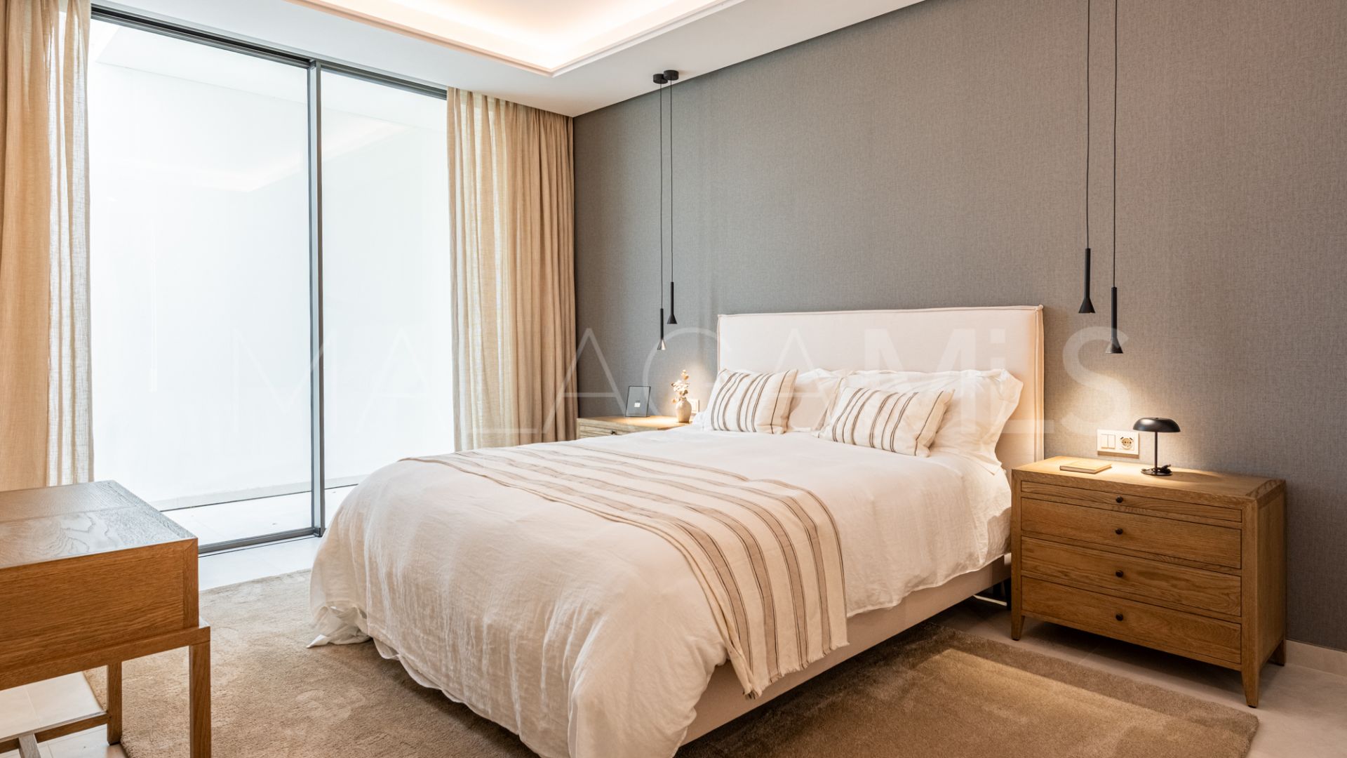 Villa for sale in Las Brisas