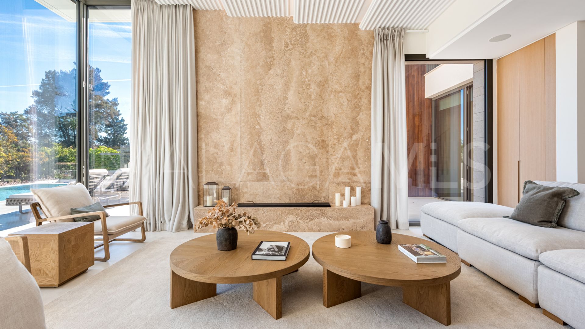 Villa for sale in Las Brisas