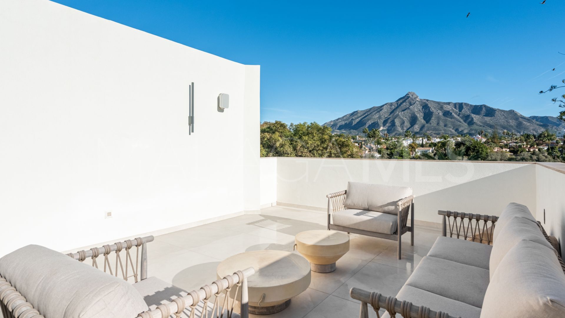 Villa for sale in Las Brisas