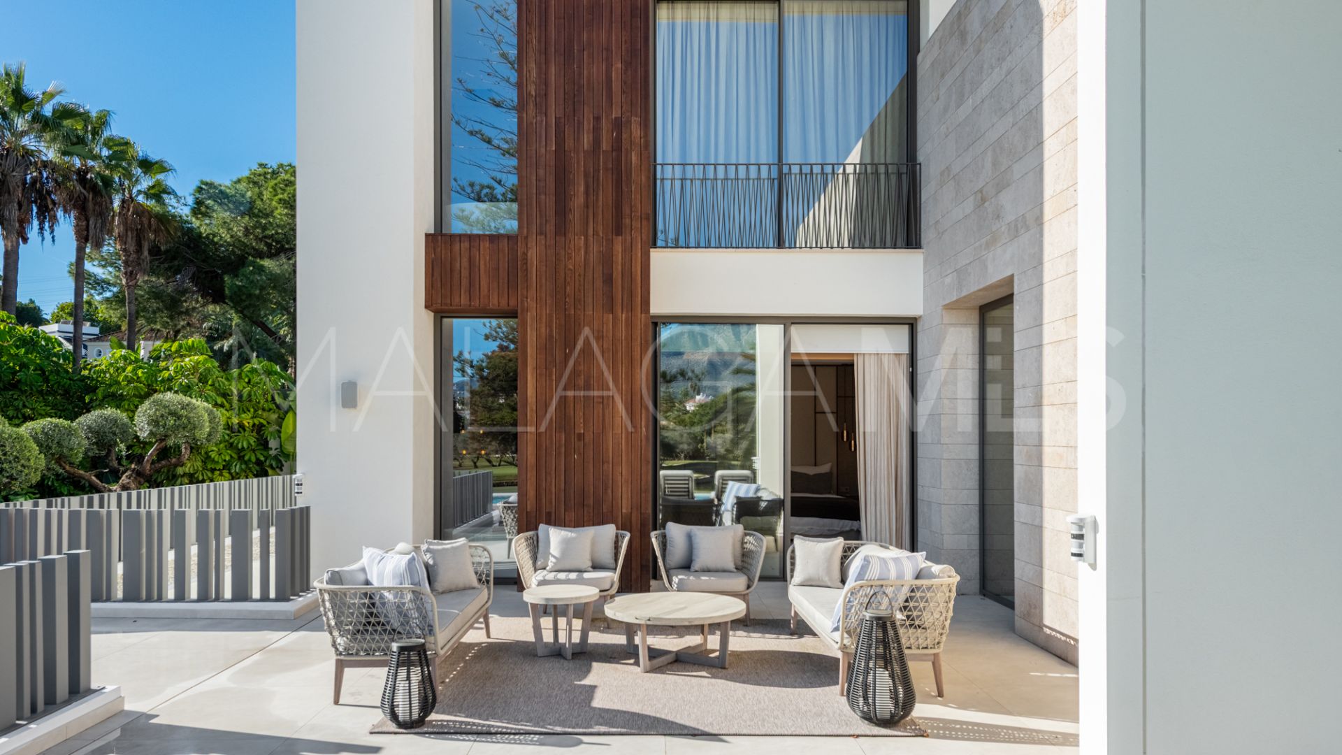 Villa for sale in Las Brisas