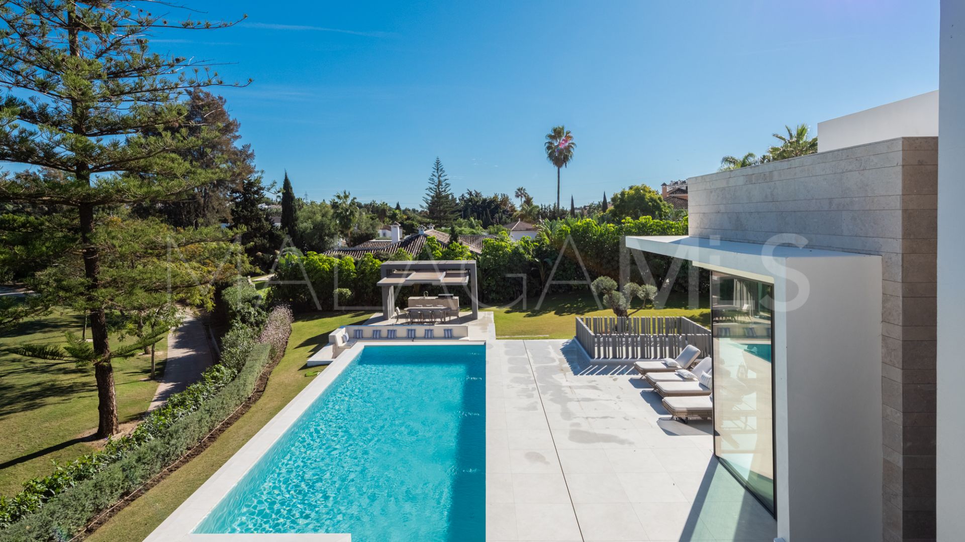 Villa for sale in Las Brisas