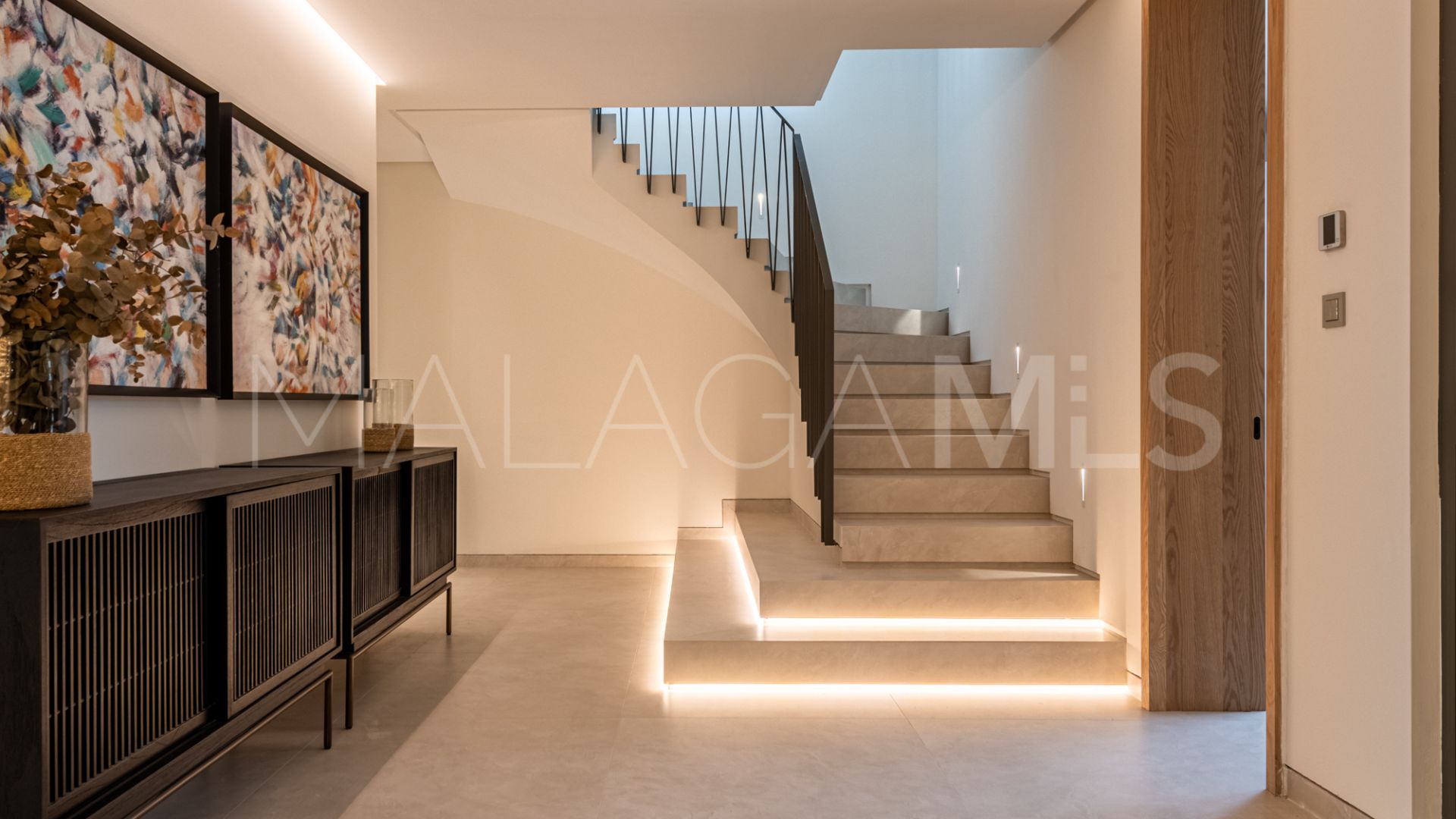 Villa for sale in Las Brisas