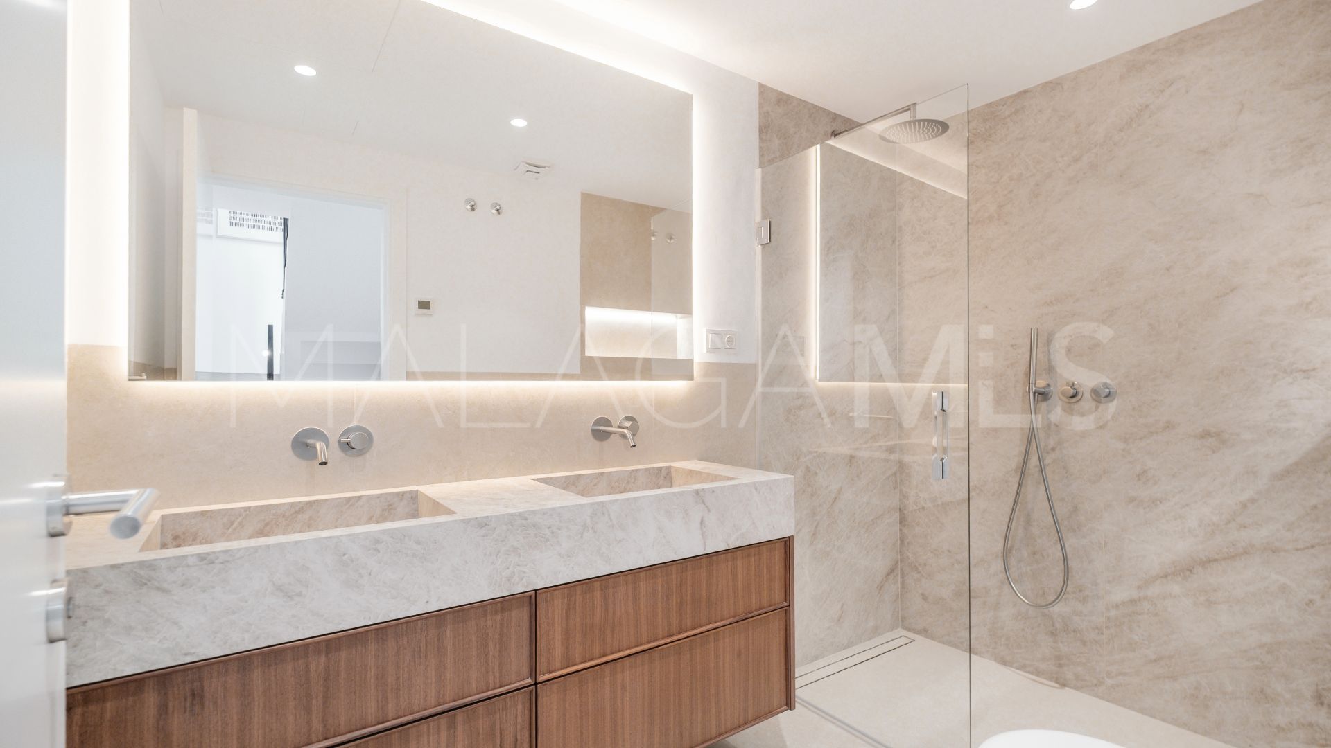 For sale town house in Altos de Puente Romano