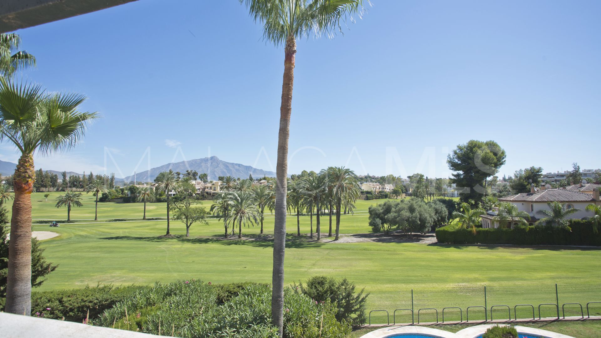 Doppelhaushälfte for sale in Guadalmina Alta