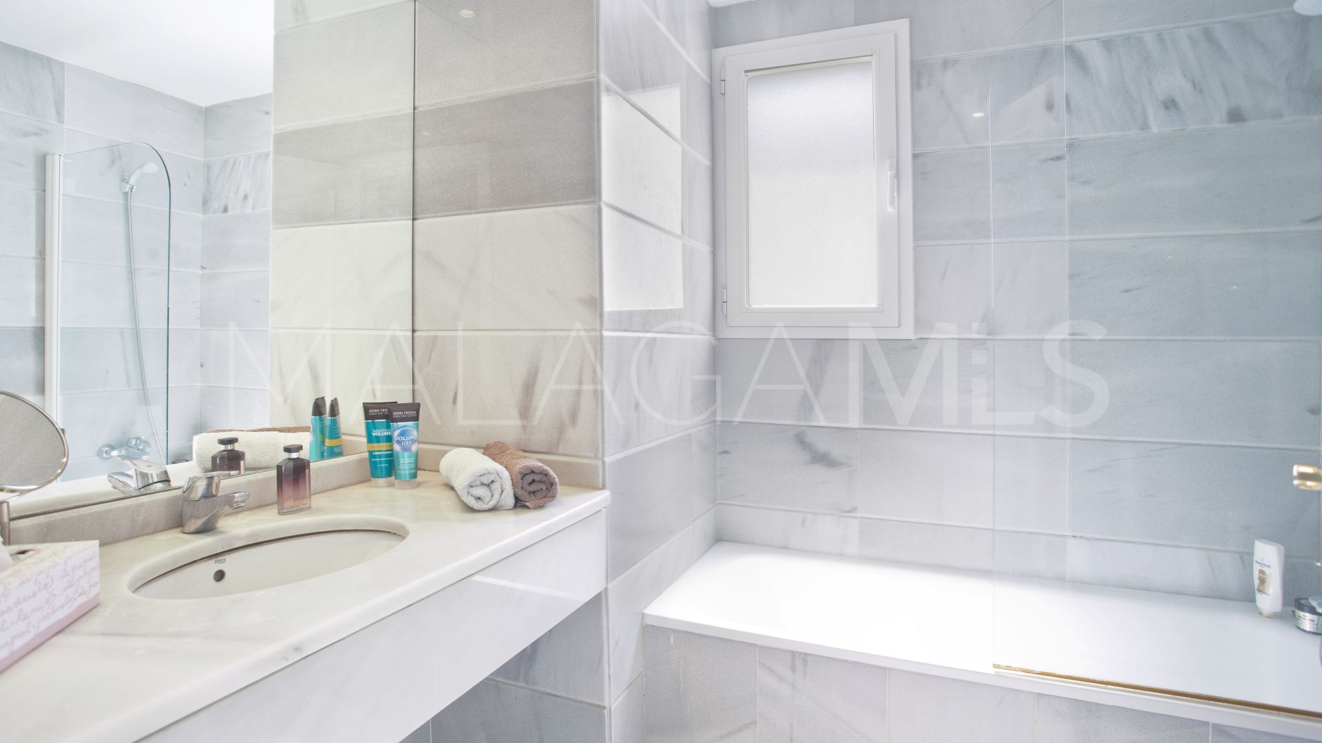 Doppelhaushälfte for sale in Guadalmina Alta