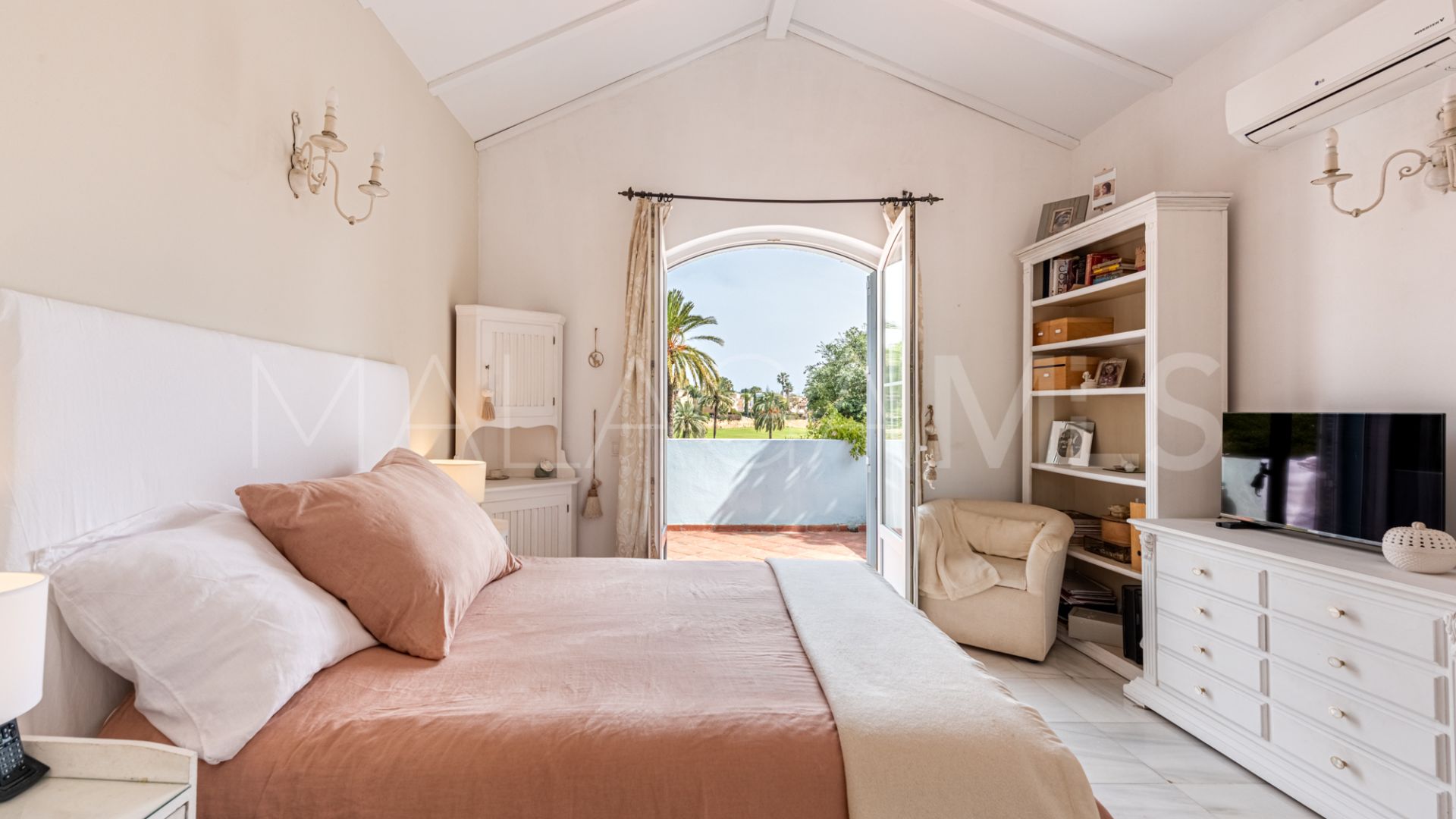 Villa jumelée for sale in Guadalmina Alta