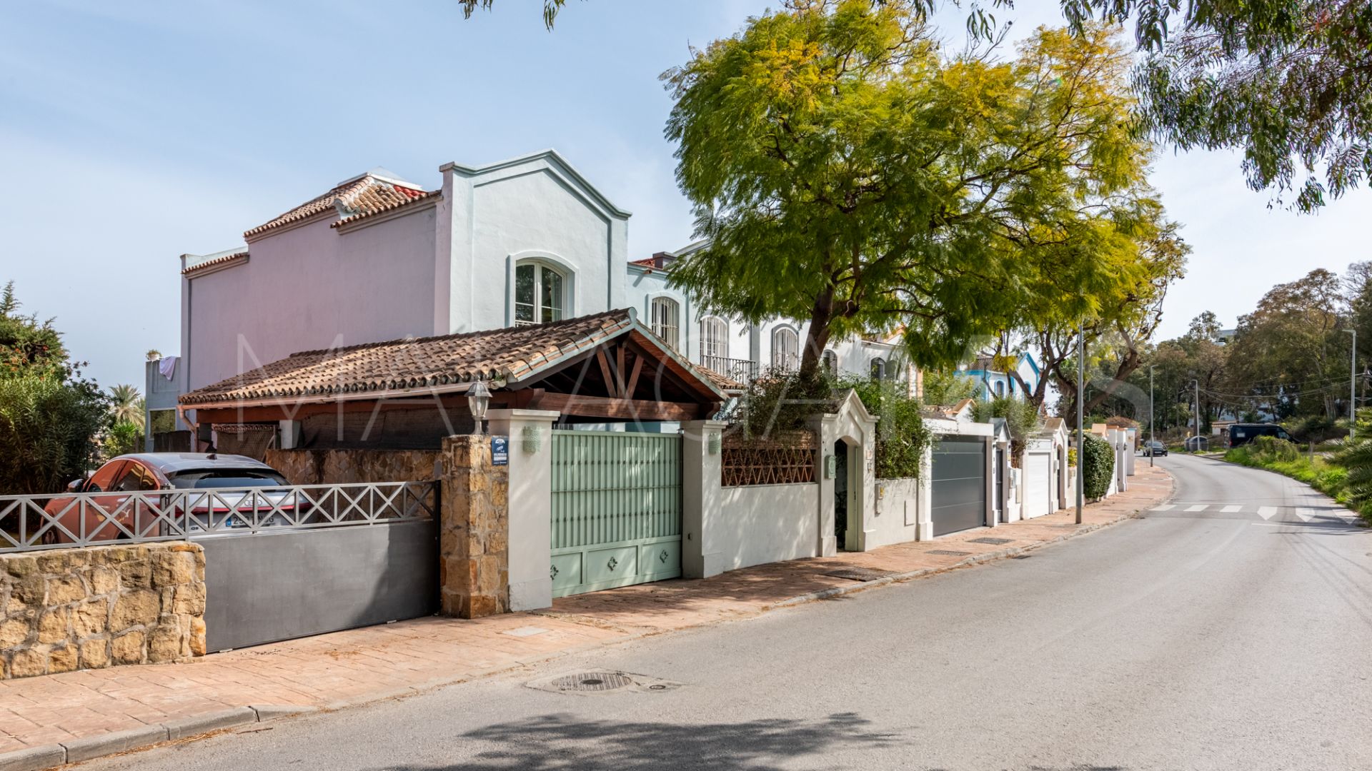 Villa jumelée for sale in Guadalmina Alta