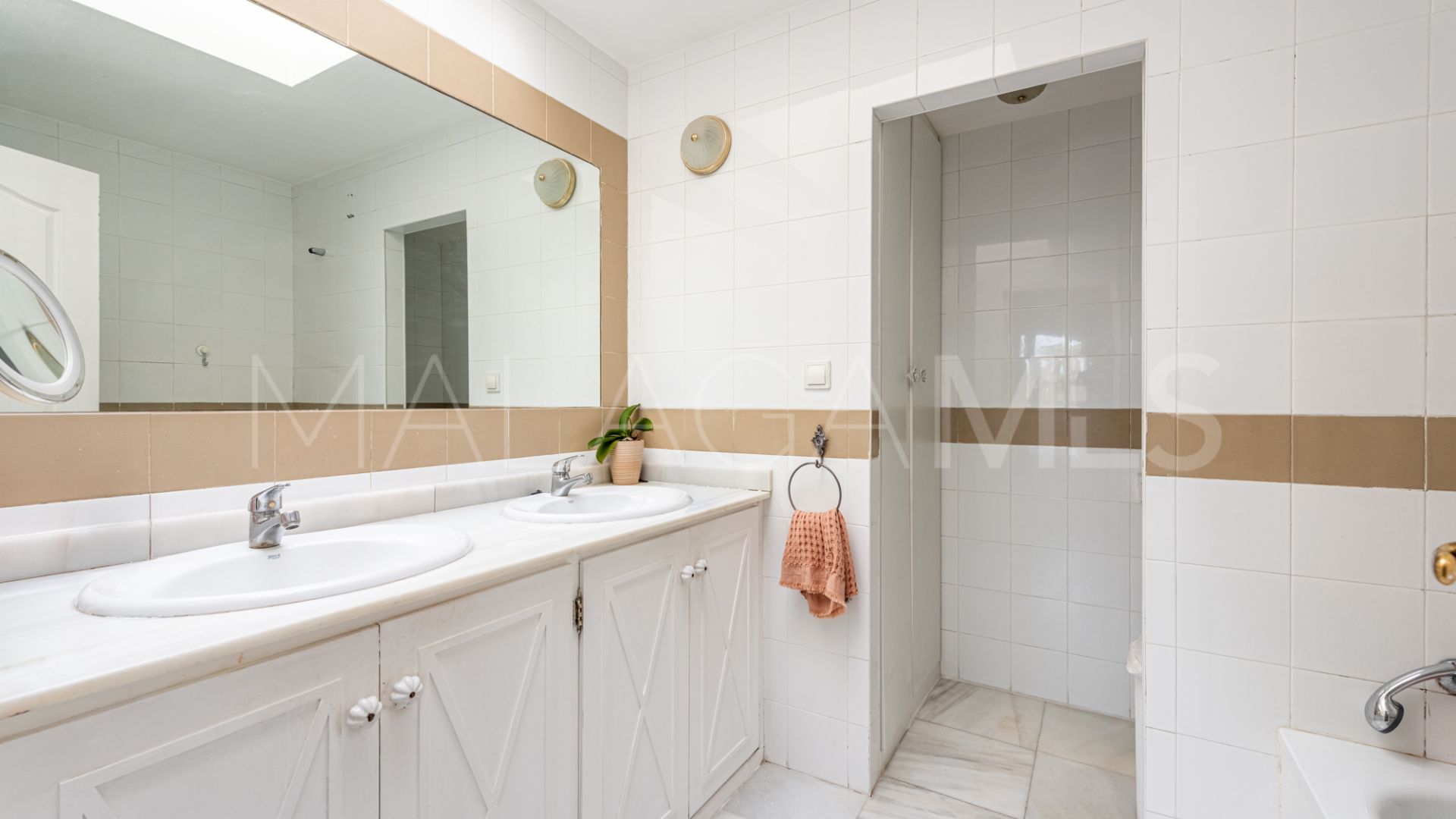 Villa jumelée for sale in Guadalmina Alta