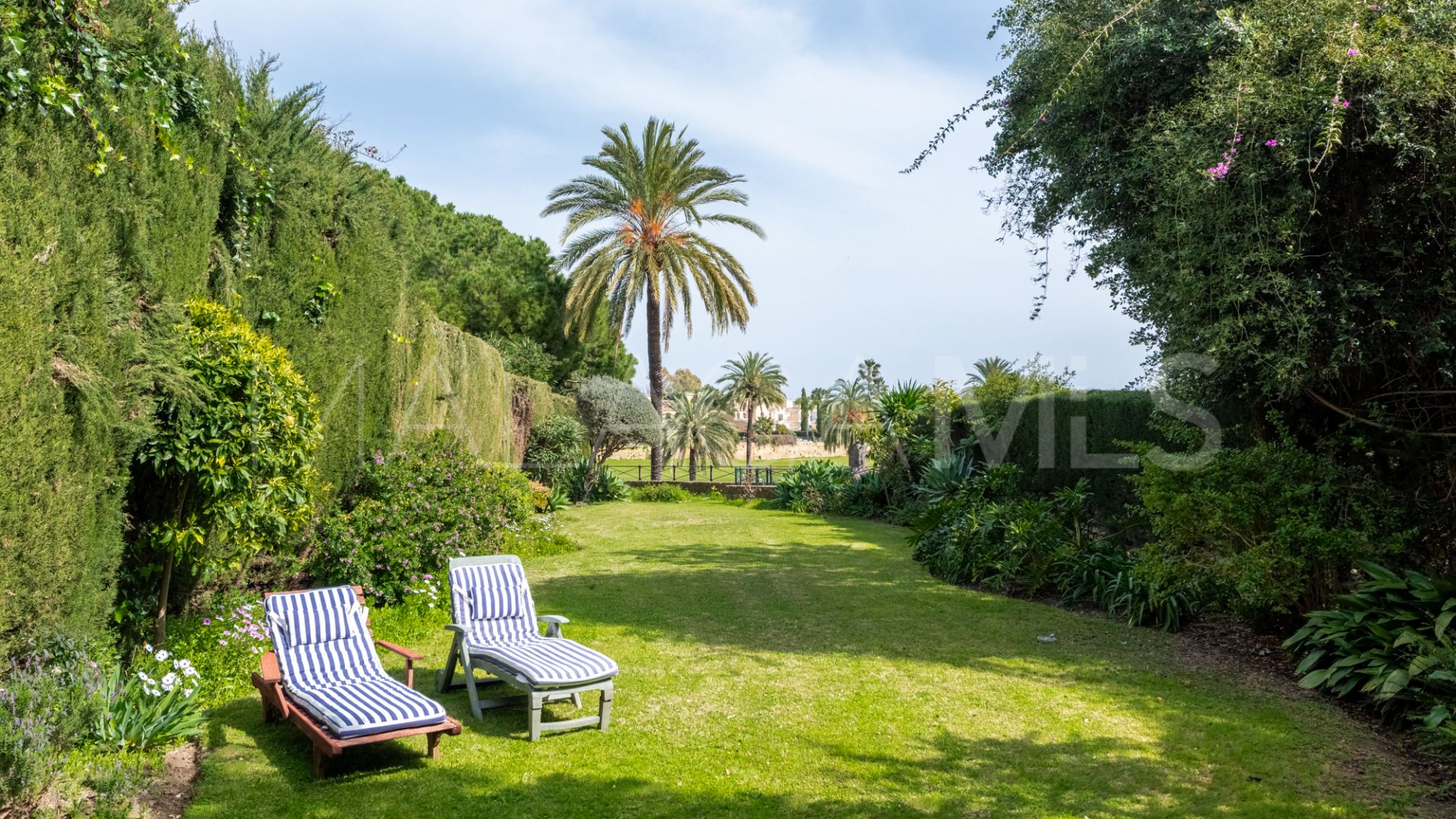 Villa jumelée for sale in Guadalmina Alta