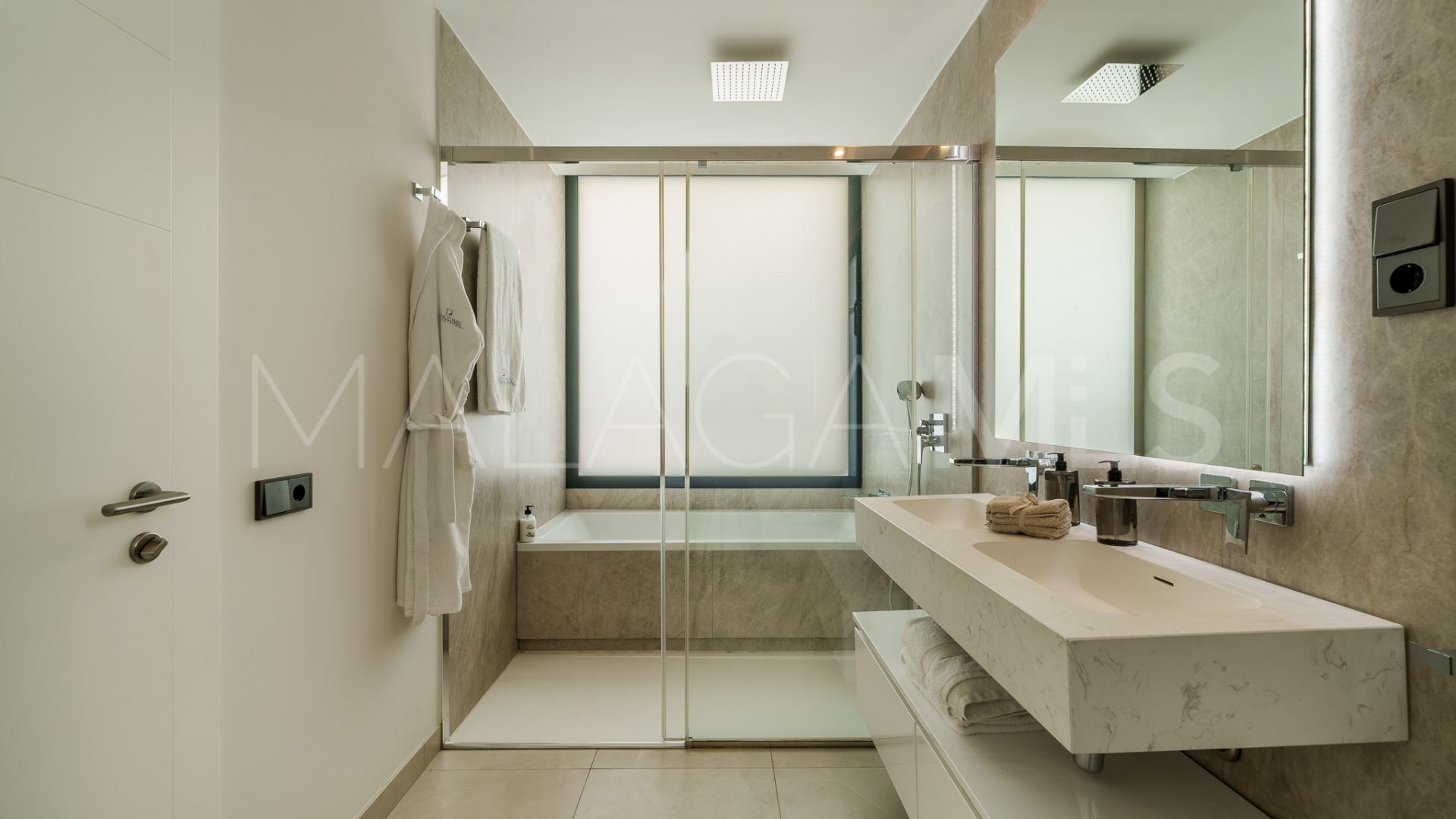 Doppelhaushälfte for sale in Marbella - Puerto Banus