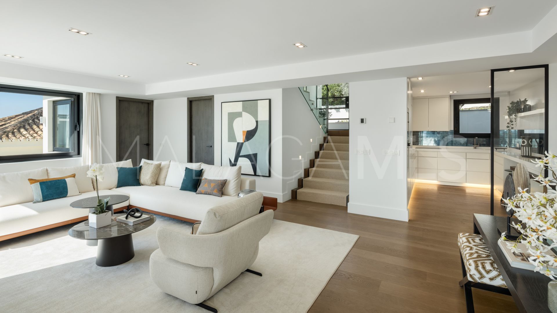 For sale Nueva Andalucia 5 bedrooms villa