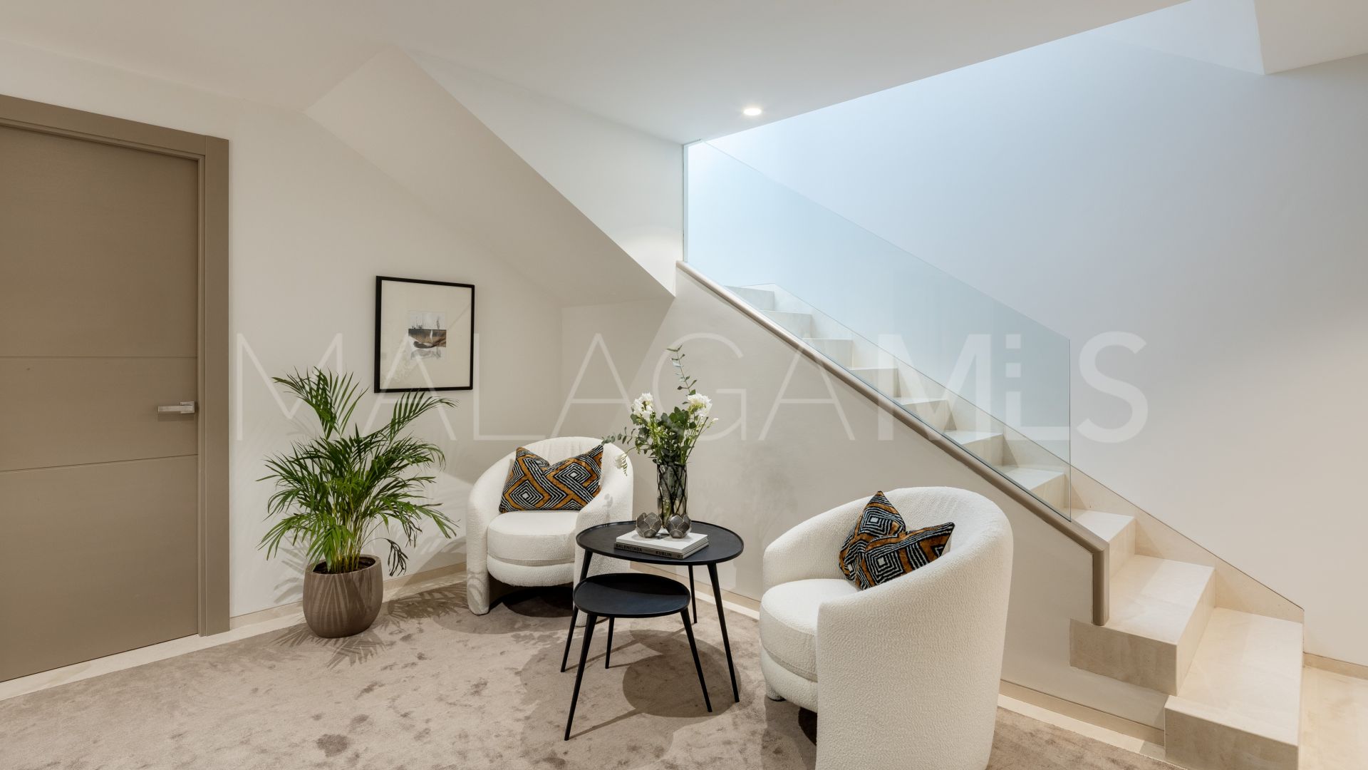 Villa for sale in Altos de Puente Romano with 5 bedrooms