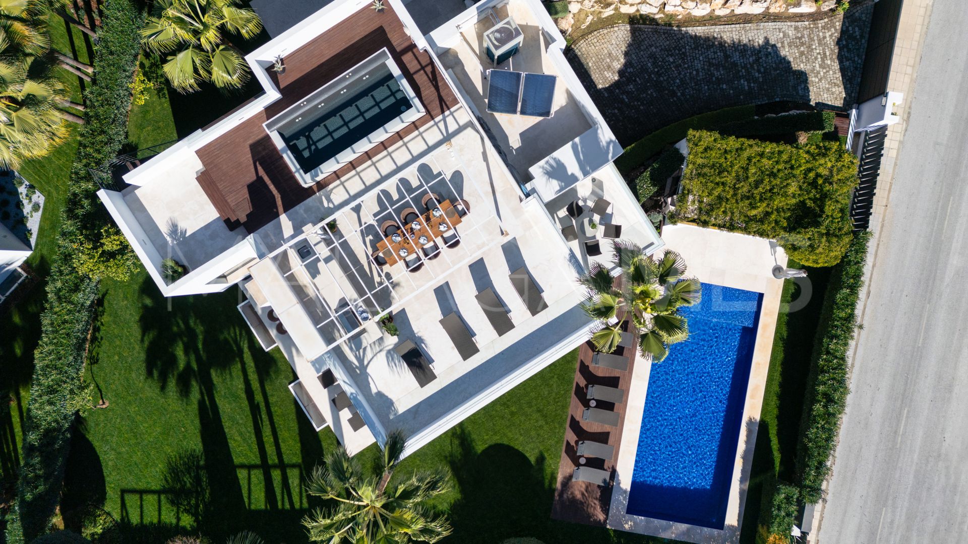 Villa for sale in Altos de Puente Romano with 5 bedrooms