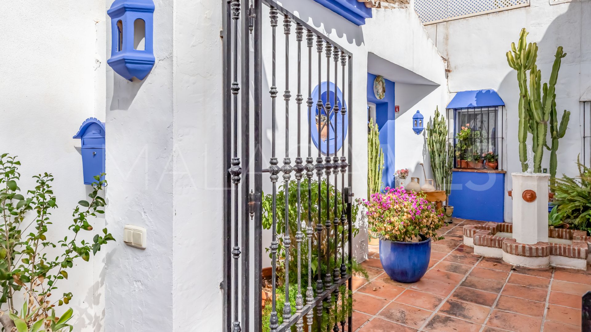Einfamilienhaushälfte for sale in Marbella Hill Club