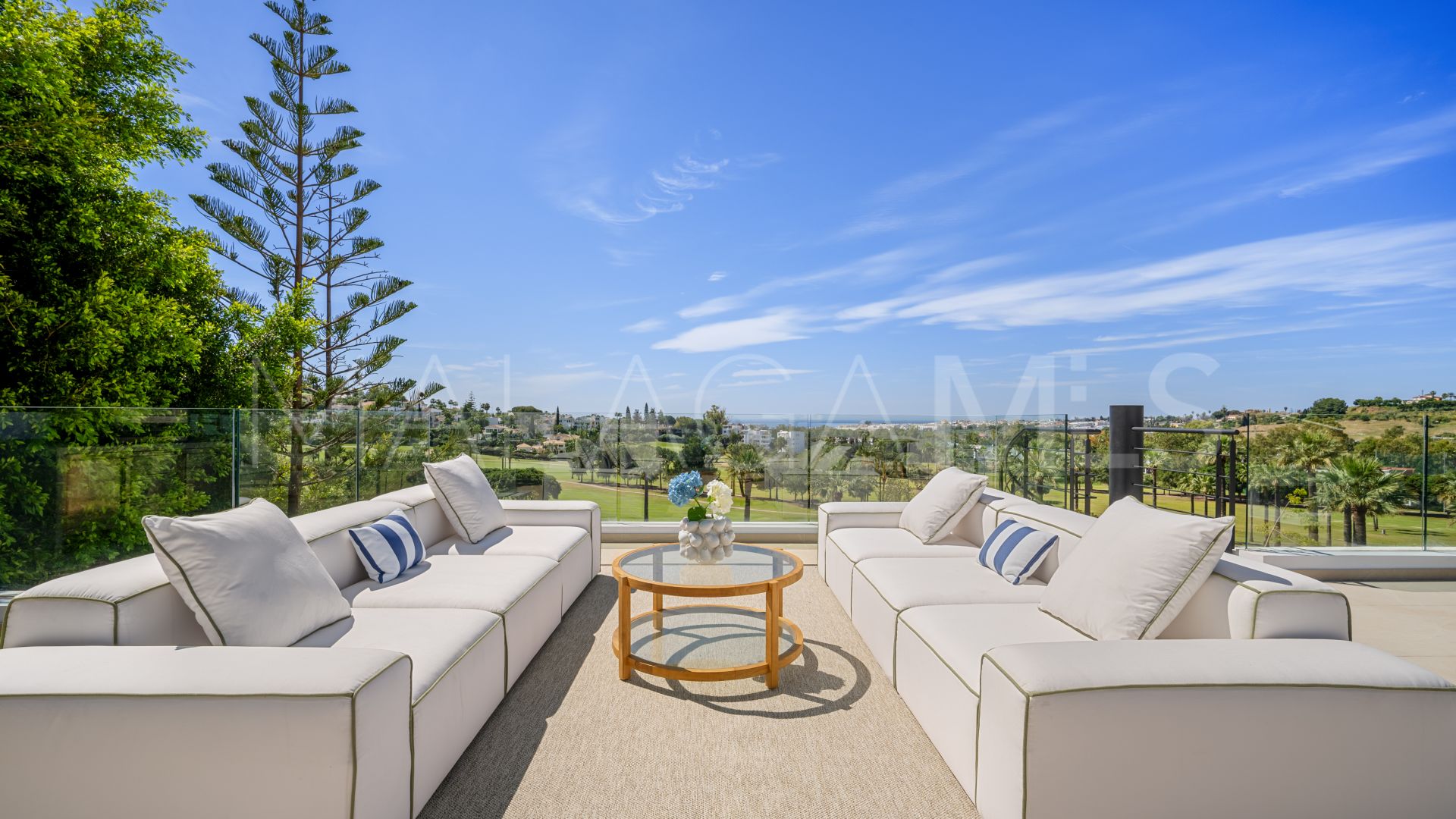 Villa for sale in Los Naranjos