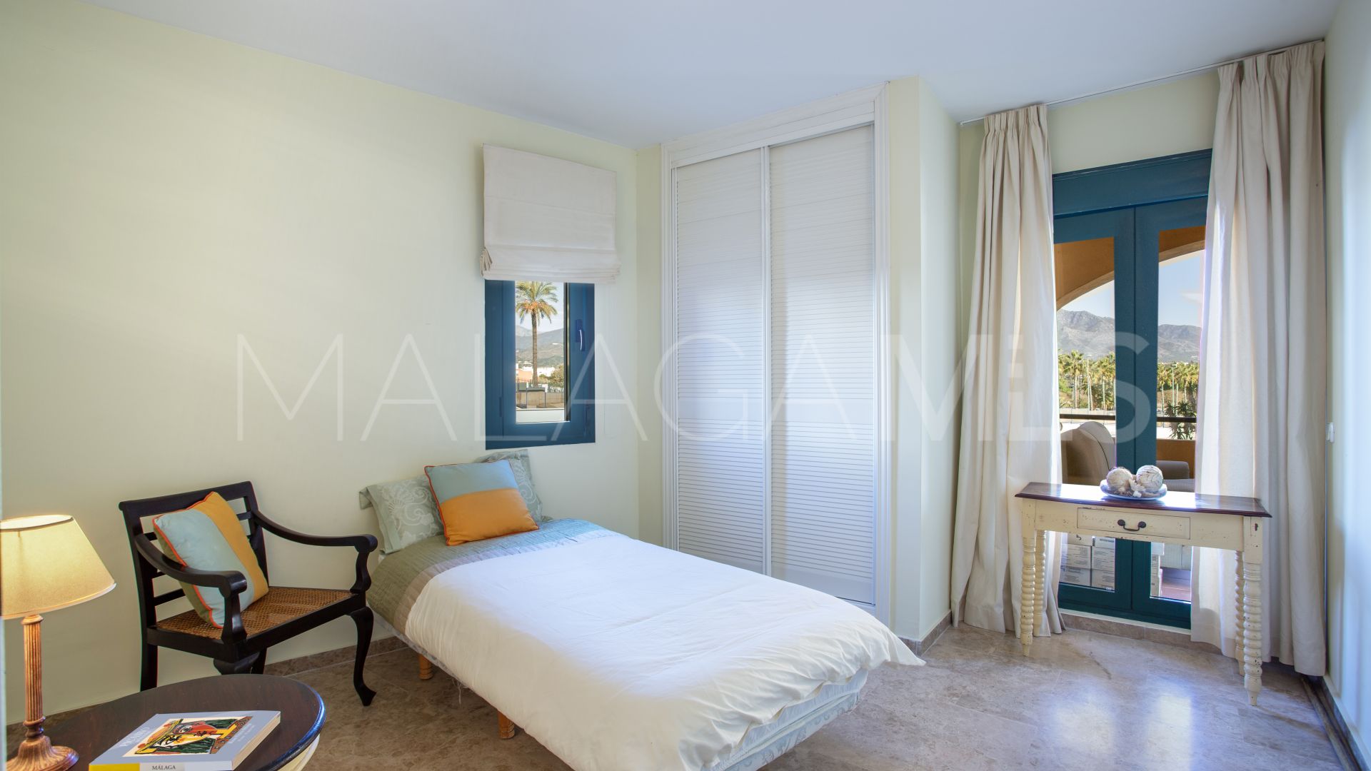 Apartamento a la venta in Los Almendros I