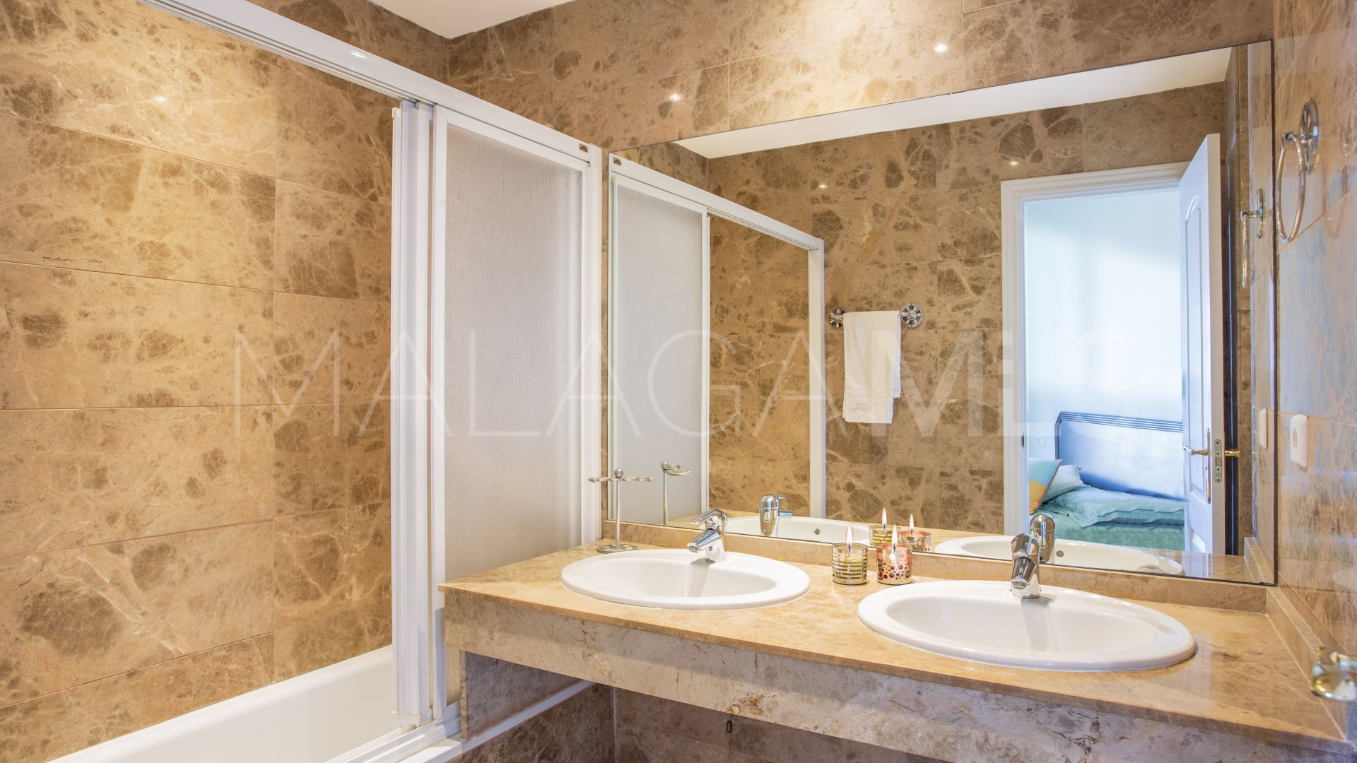 Apartamento a la venta in Los Almendros I