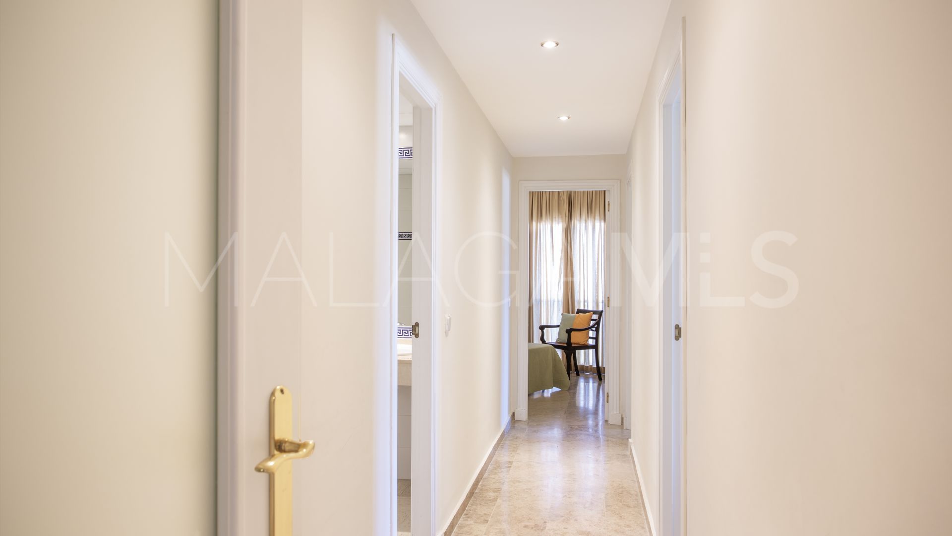 Apartamento a la venta in Los Almendros I