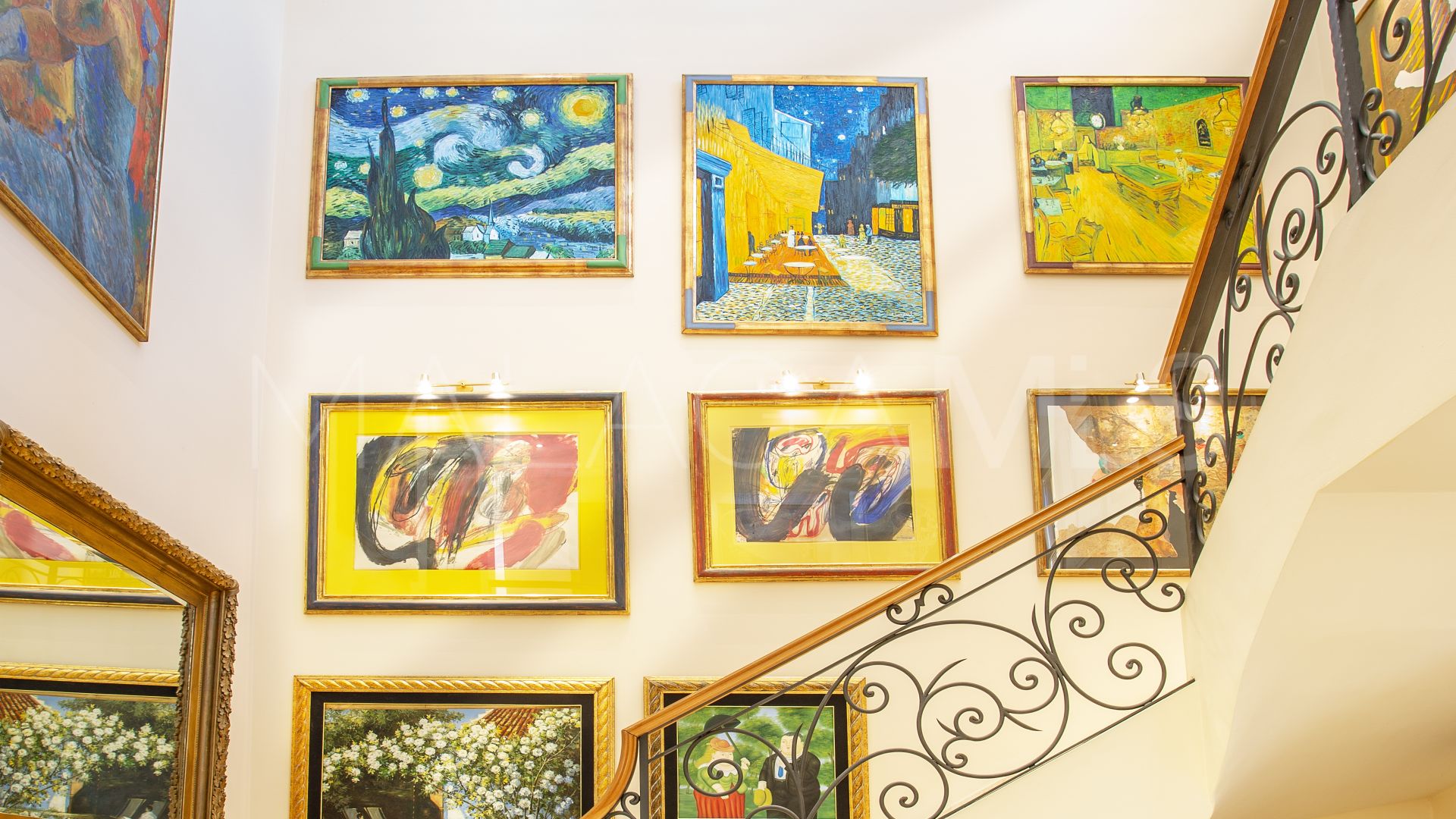 5 bedrooms villa in Nueva Andalucia for sale