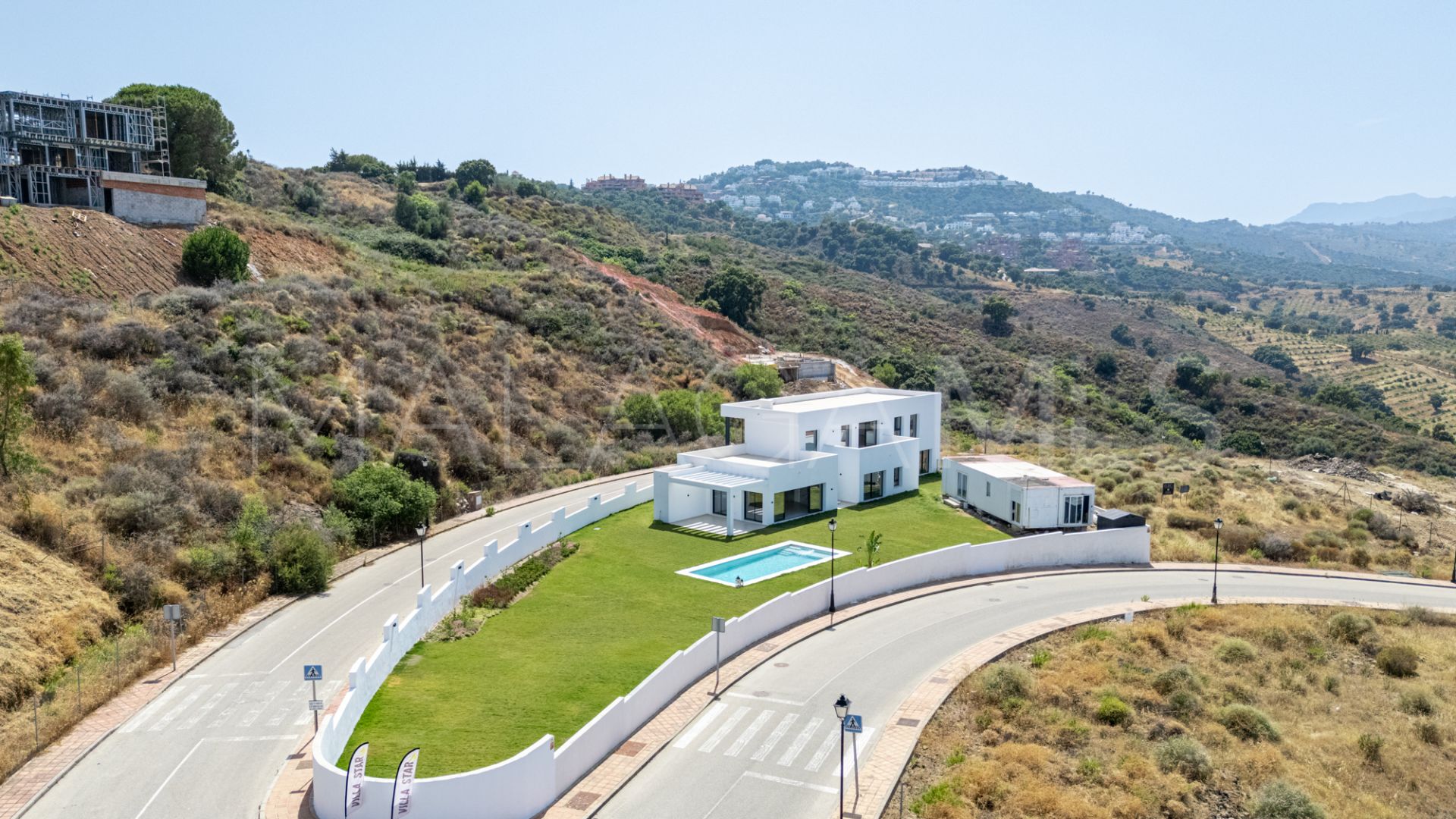 Se vende villa de 6 bedrooms in La Cala Golf Resort