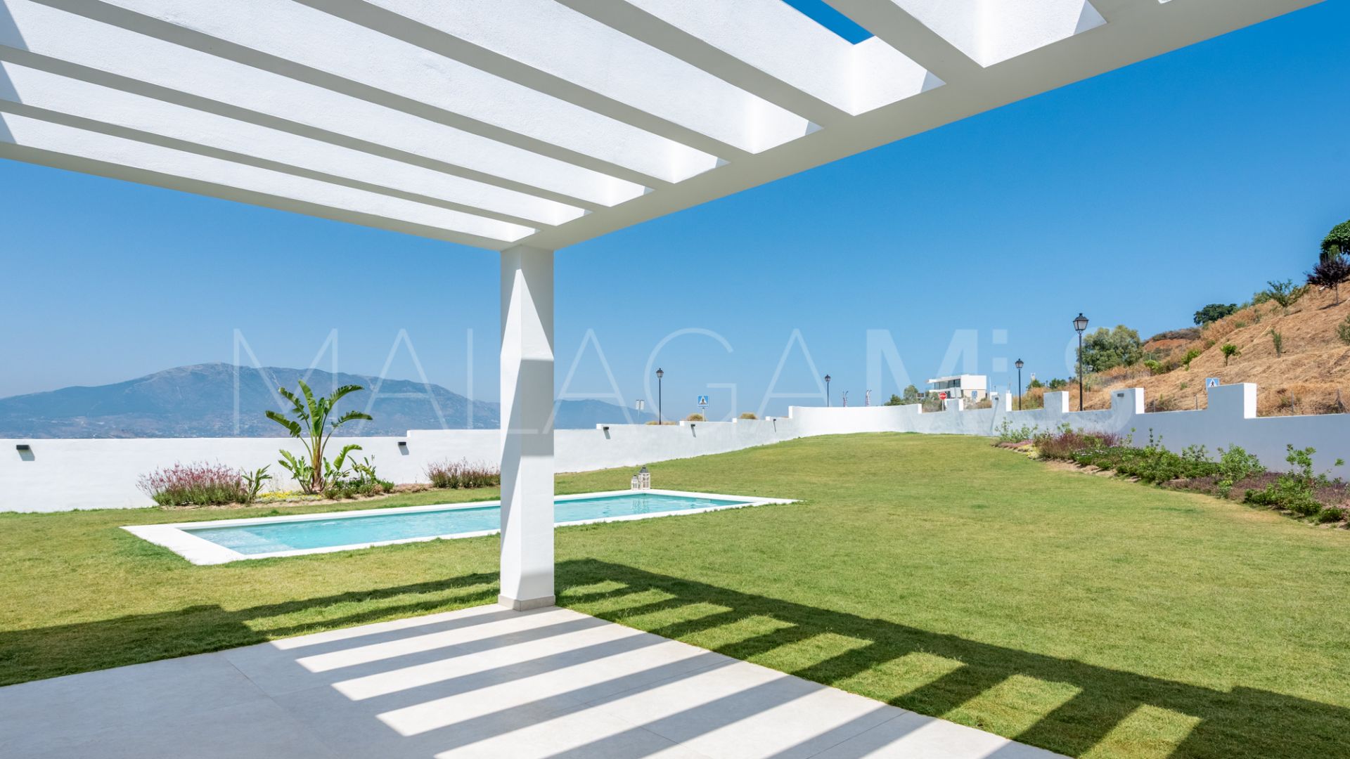 Se vende villa de 6 bedrooms in La Cala Golf Resort
