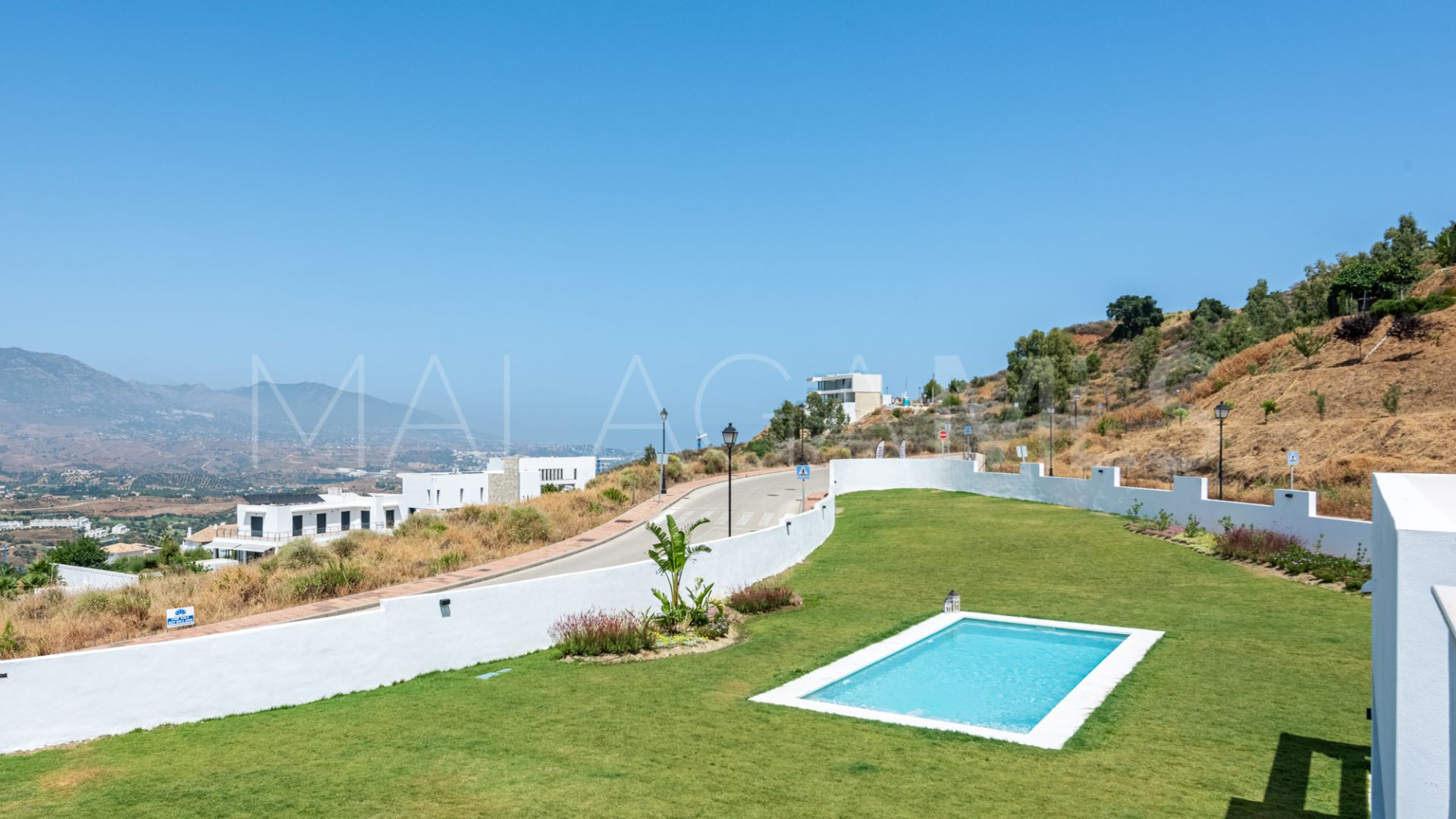Se vende villa de 6 bedrooms in La Cala Golf Resort