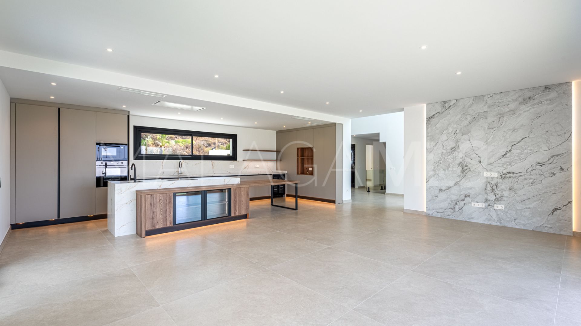Se vende villa de 6 bedrooms in La Cala Golf Resort