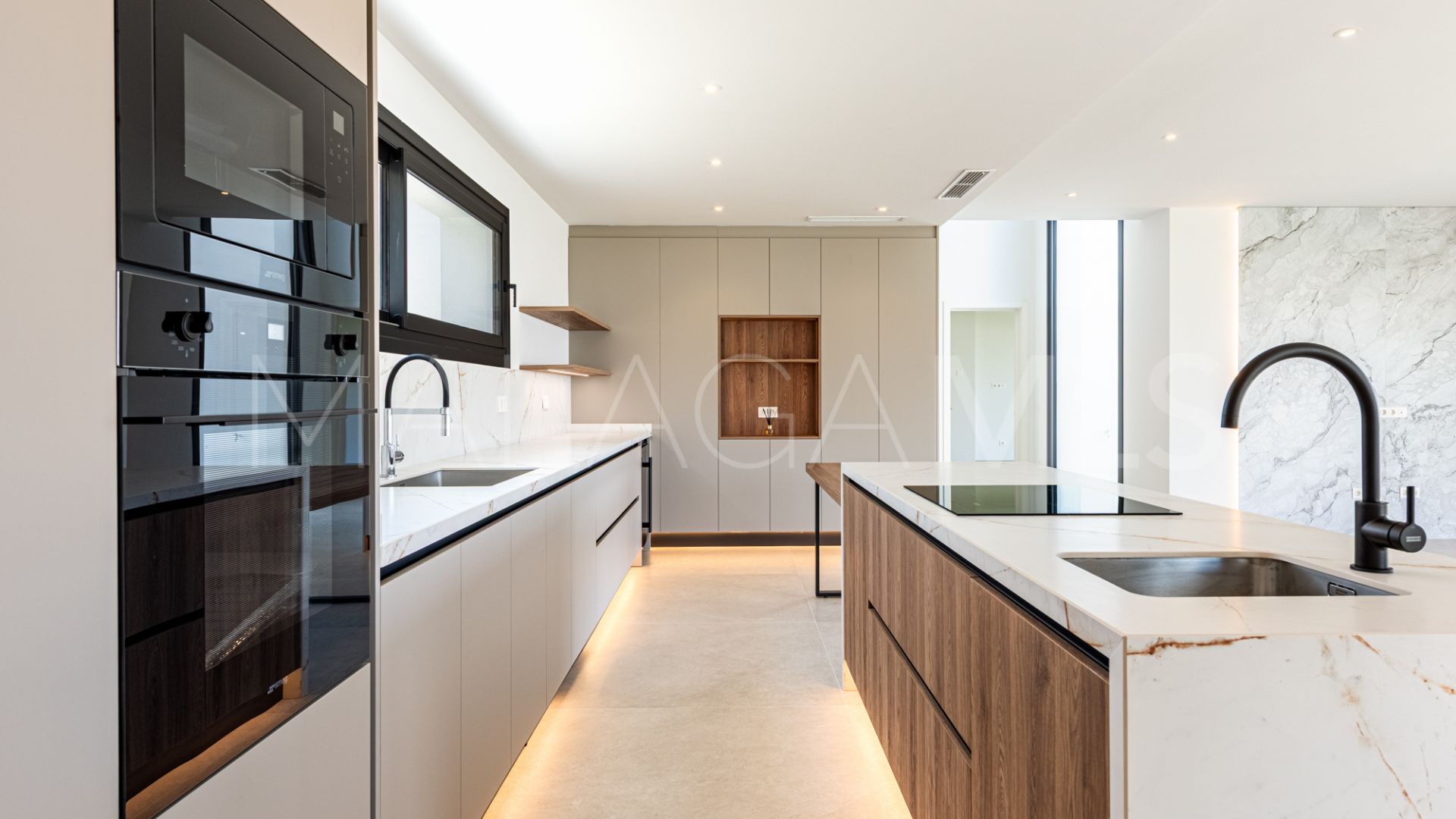 Se vende villa de 6 bedrooms in La Cala Golf Resort