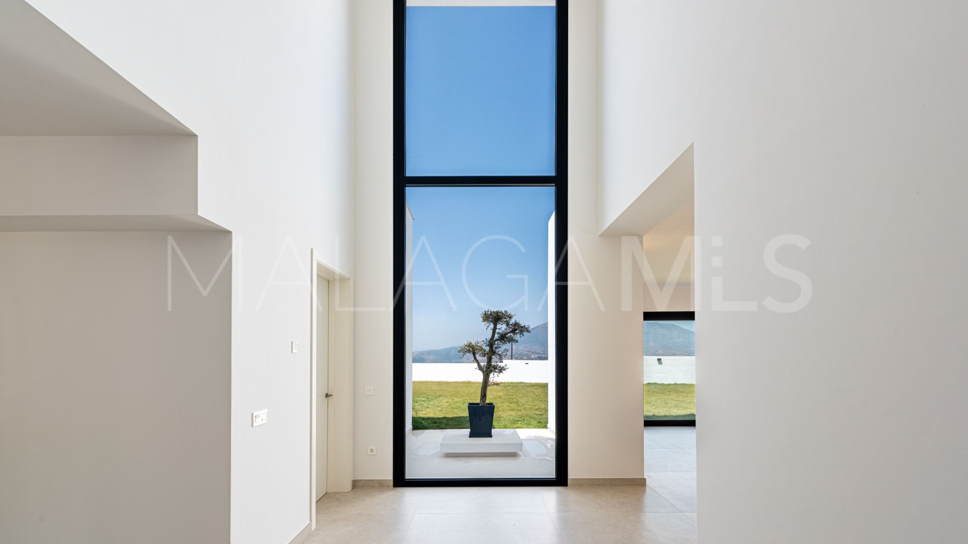 Se vende villa de 6 bedrooms in La Cala Golf Resort