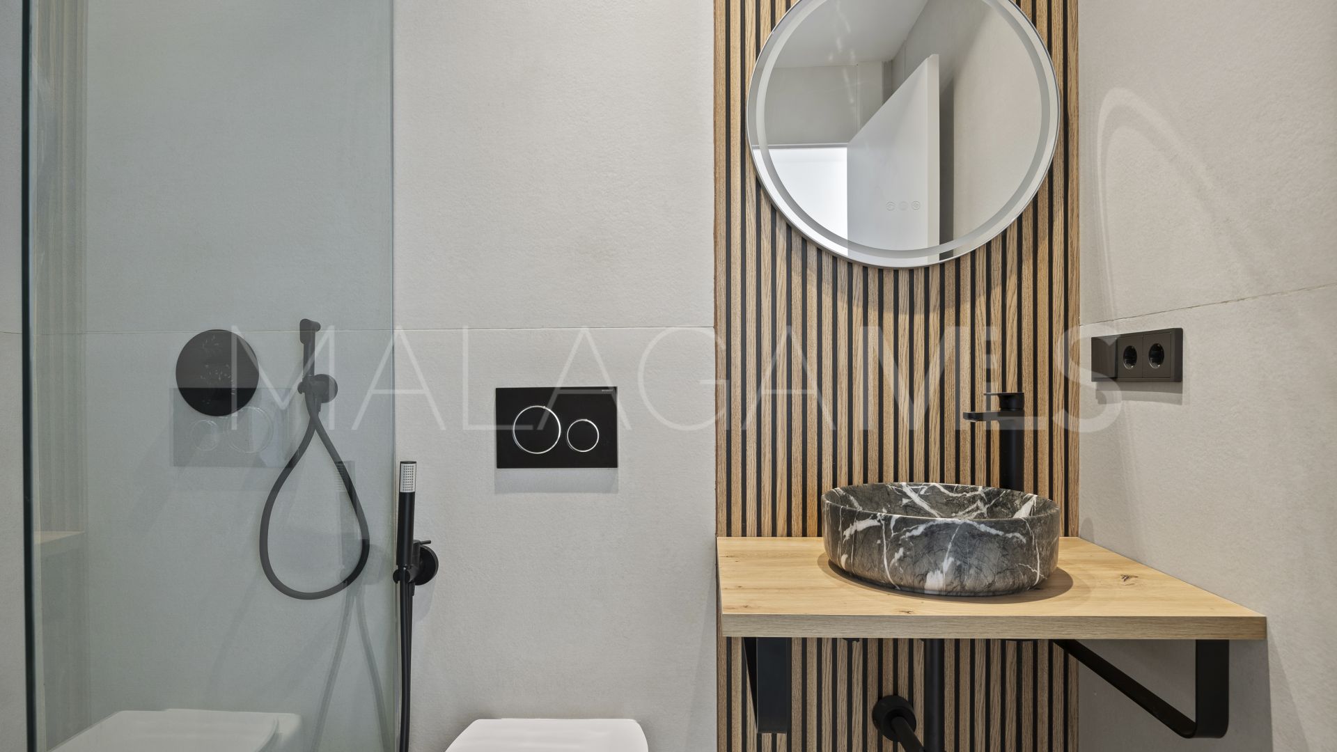 Duplex penthouse for sale in El Paraiso