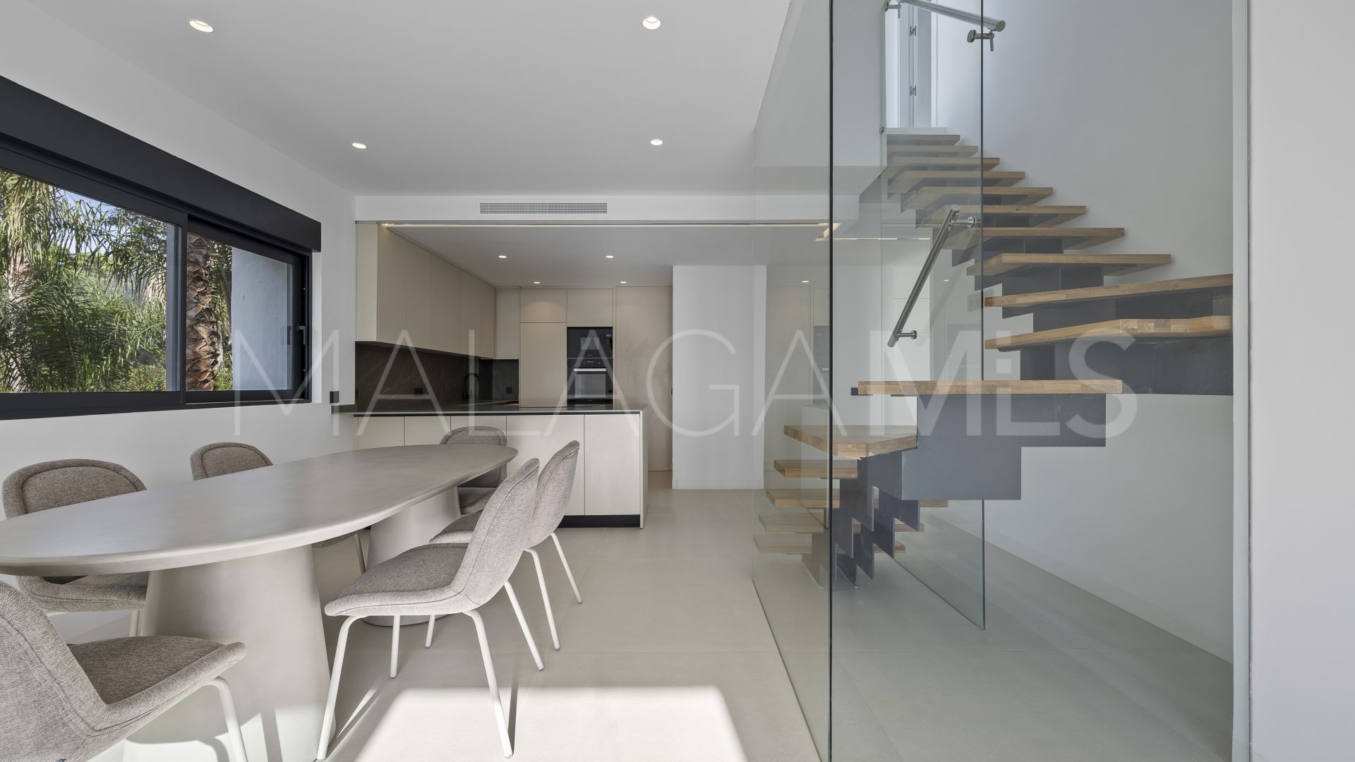Duplex penthouse for sale in El Paraiso