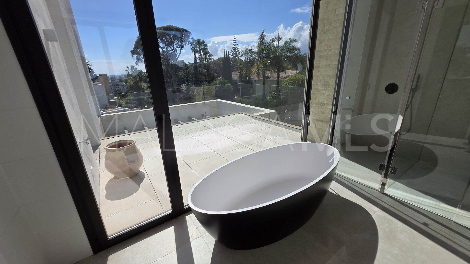 For sale 4 bedrooms villa in La Fuente