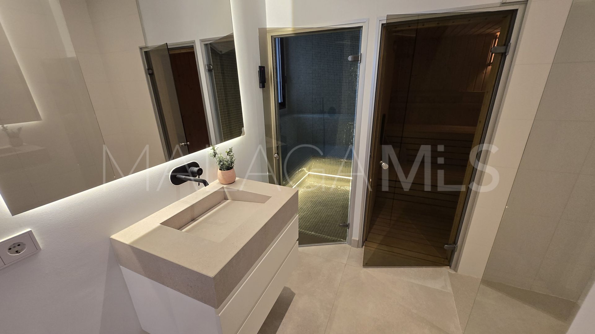 For sale 4 bedrooms villa in La Fuente
