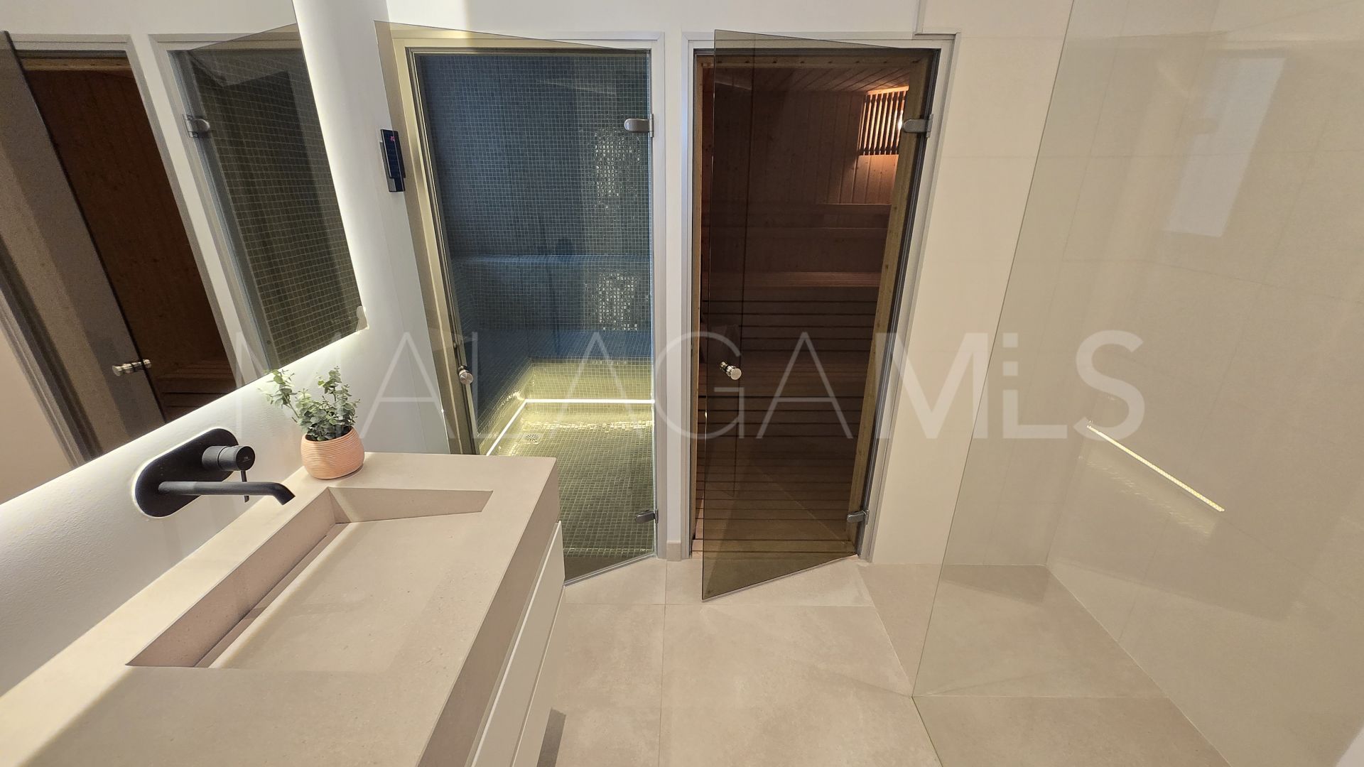 For sale 4 bedrooms villa in La Fuente
