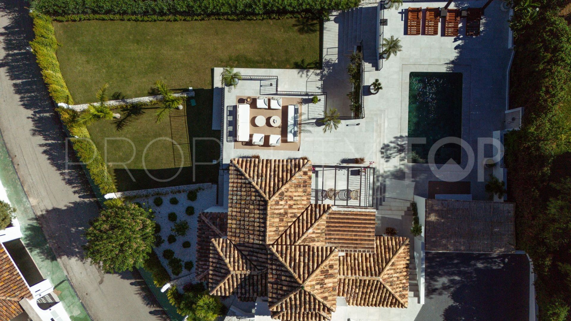 Villa de 5 dormitorios en venta en Los Naranjos Hill Club