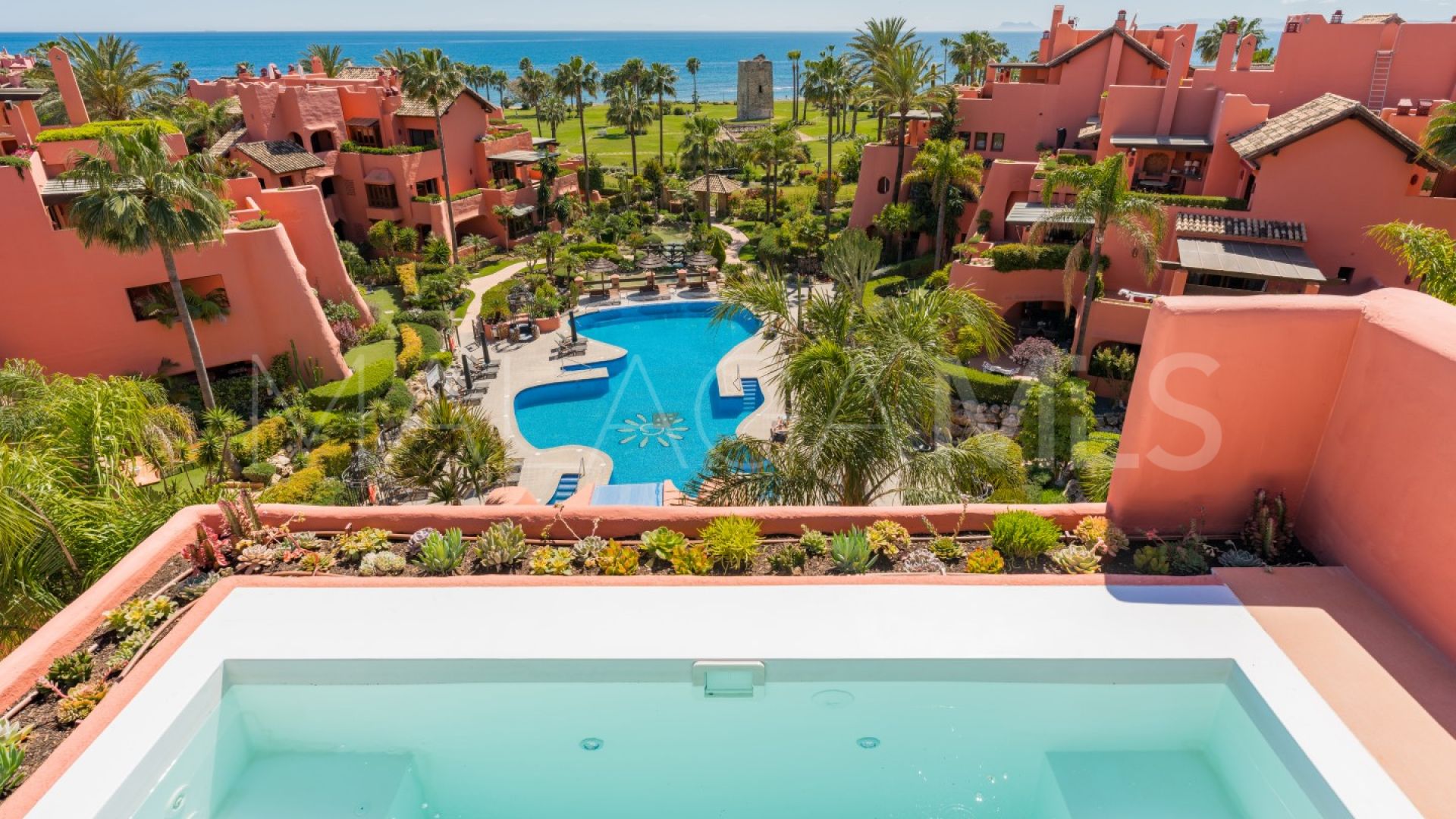 Duplex penthouse for sale in Torre Bermeja