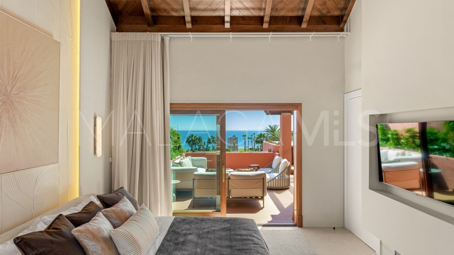 Duplex penthouse for sale in Torre Bermeja