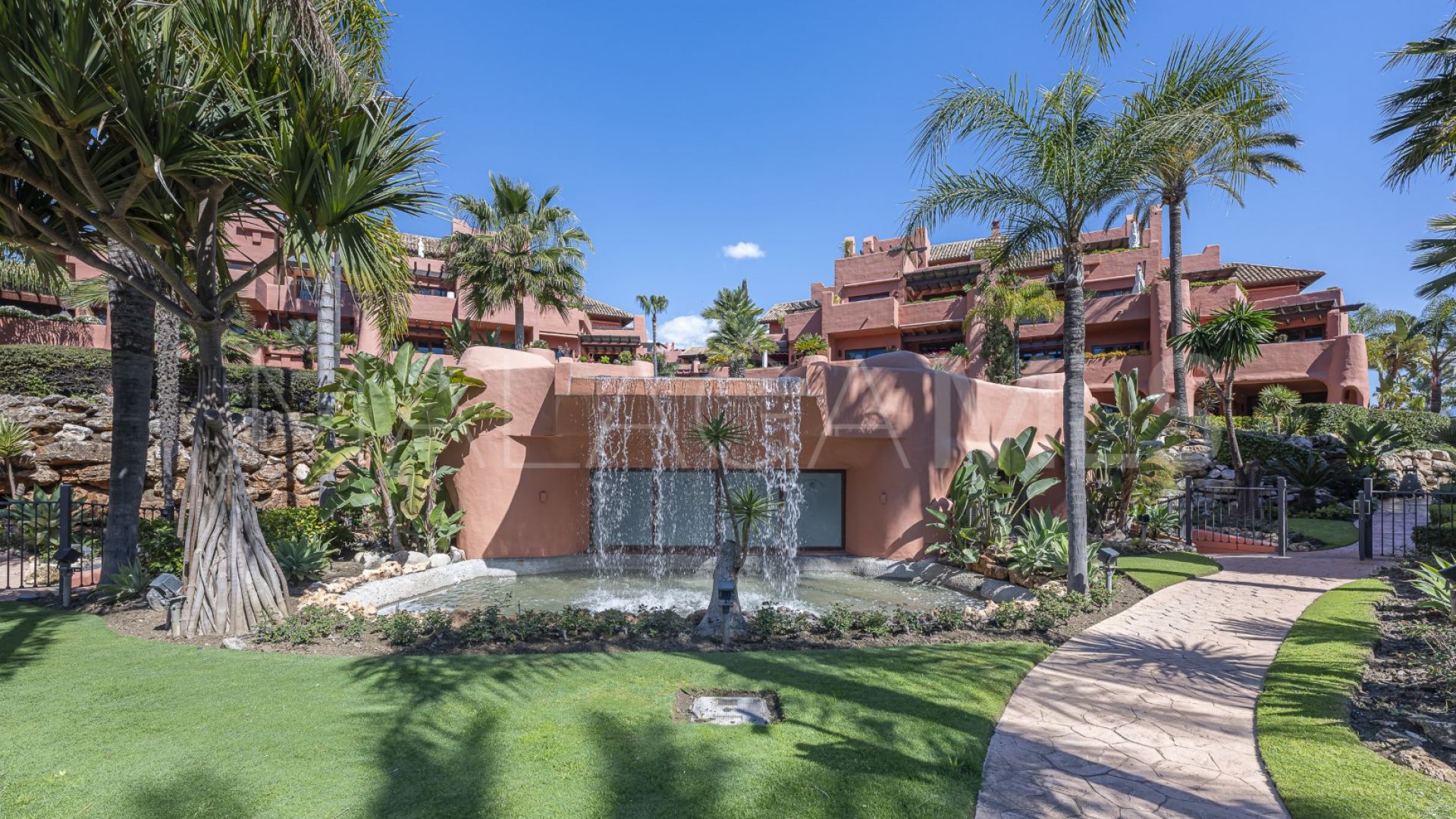 Duplex penthouse for sale in Torre Bermeja