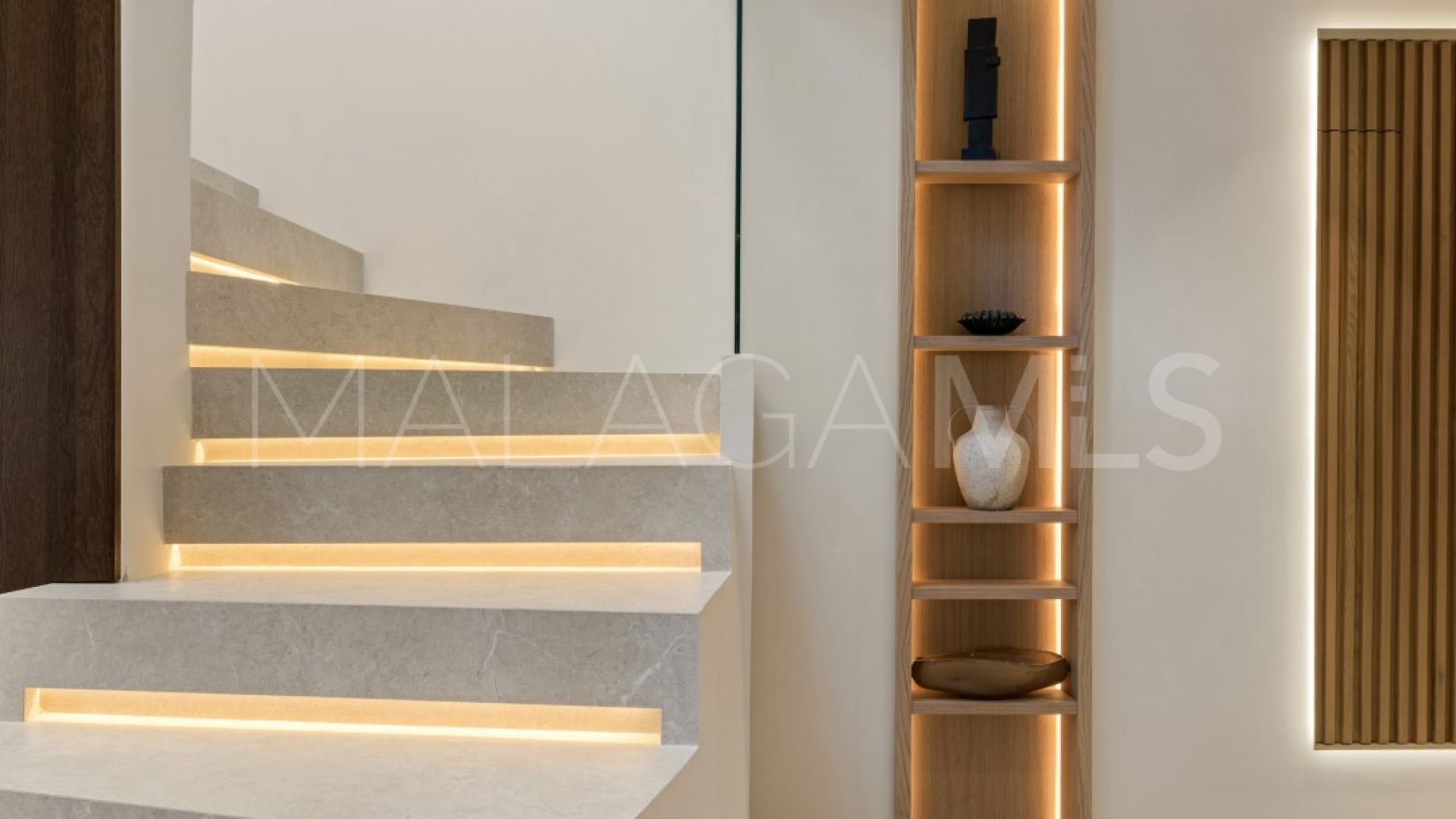 Duplex penthouse for sale in Torre Bermeja